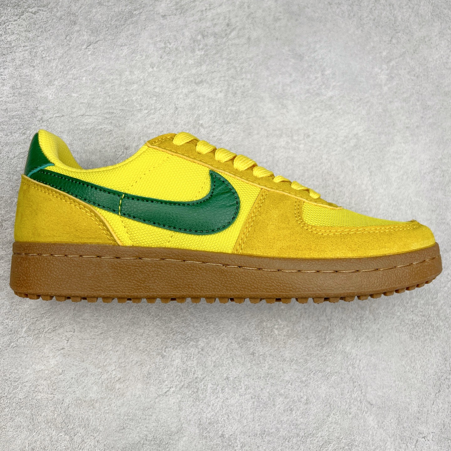 图片[6]-NK Field General 82 美式复古球鞋板鞋 随着复古球鞋文化的复兴 NK将这款曾于 80 年代问世的球鞋重新带回 引起大家的关注 在鞋面设计中融入粒面皮革和织物材质打造 之后再辅以标志性的华夫格纹路橡胶鞋底搭配 经典复刻配色见证 20 世纪 80 年代传奇球星征战赛场的精彩瞬间 尺码：36 36.5 37.5 38 38.5 39 40 40.5 41 42 42.5 43 44 44.5 45-选品中心