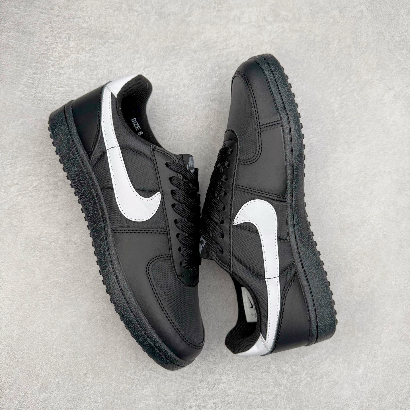 图片[3]-NK Field General 82 美式复古球鞋板鞋 随着复古球鞋文化的复兴 NK将这款曾于 80 年代问世的球鞋重新带回 引起大家的关注 在鞋面设计中融入粒面皮革和织物材质打造 之后再辅以标志性的华夫格纹路橡胶鞋底搭配 经典复刻配色见证 20 世纪 80 年代传奇球星征战赛场的精彩瞬间 尺码：36 36.5 37.5 38 38.5 39 40 40.5 41 42 42.5 43 44 44.5 45-选品中心