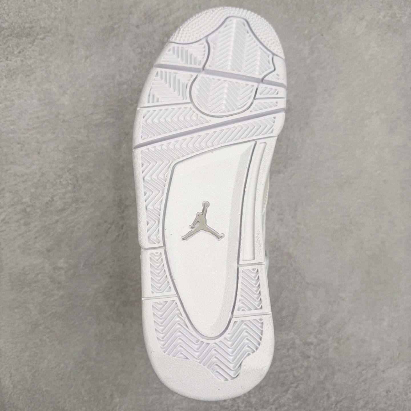 图片[9]-＃S版特价福利 Air Jordan AJ4 Retro 系列 大厂出品 原纸板楦头开发 完美鞋型匹配公司货 正确TPU鞋舌锁扣 乳胶鞋垫 最新原厂底模 大底卡色咬花完美 鞋柜必备鞋款 终端现货供应 尺码：36 36.5 37.5 38 38.5 39 40 40.5 41 42 42.5 43 44 44.5 45 46 47.5-选品中心