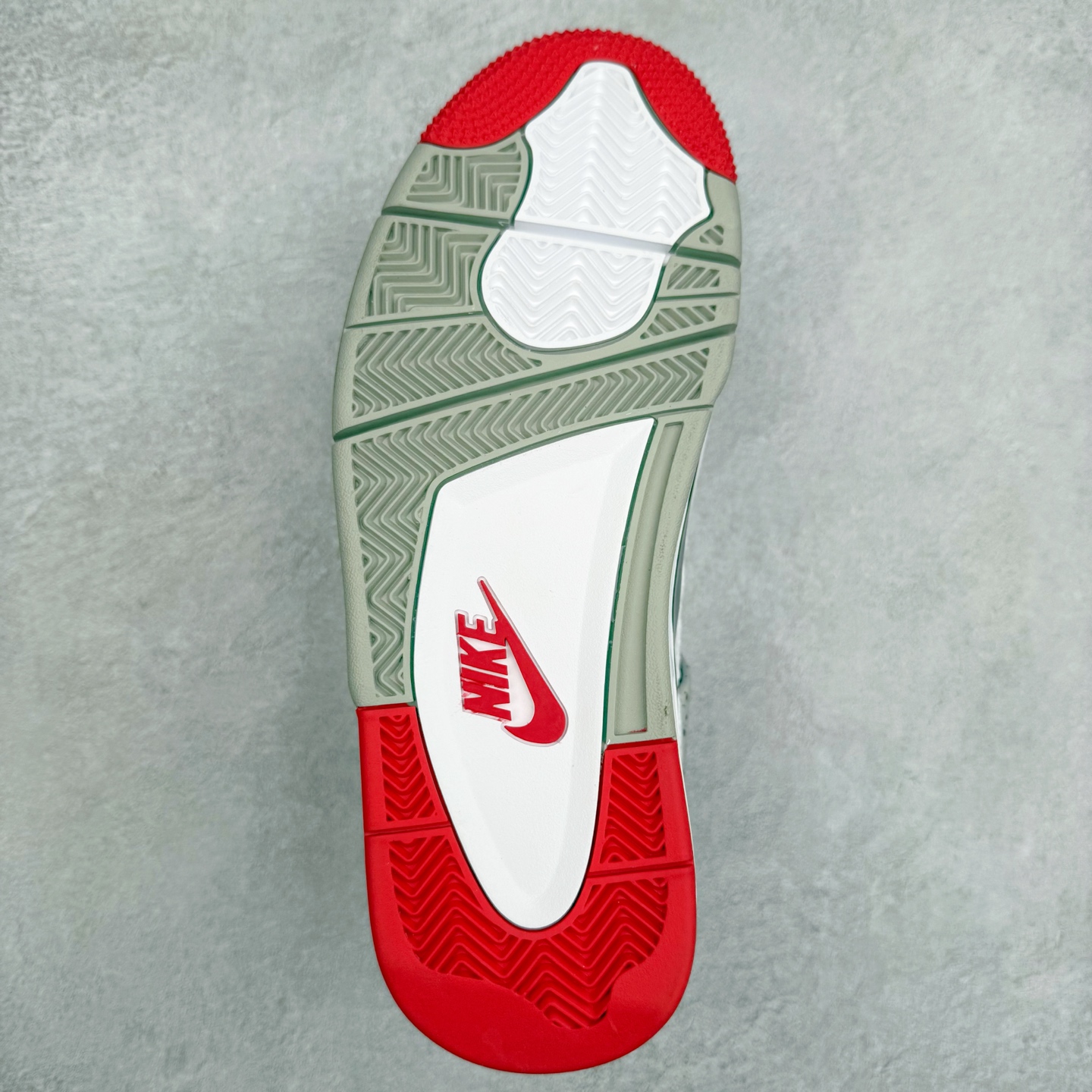 图片[9]-＃S版特价福利 Air Jordan AJ4 Retro 系列 大厂出品 原纸板楦头开发 完美鞋型匹配公司货 正确TPU鞋舌锁扣 乳胶鞋垫 最新原厂底模 大底卡色咬花完美 鞋柜必备鞋款 终端现货供应 尺码：36 36.5 37.5 38 38.5 39 40 40.5 41 42 42.5 43 44 44.5 45 46 47.5-选品中心