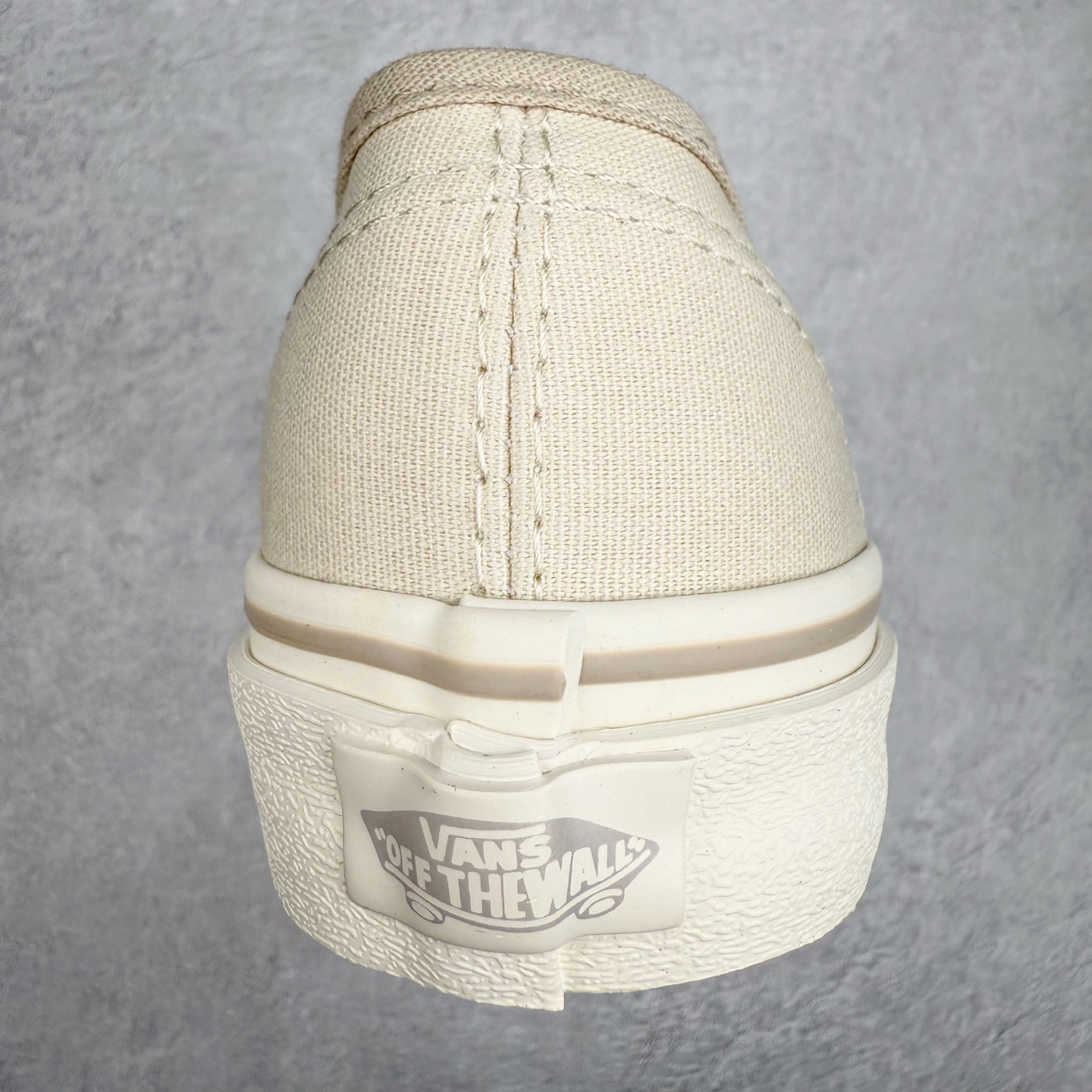 图片[8]-Vans Authentic 经典米色 万斯官方 舒适简约时尚低帮帆布鞋 炎炎夏日配上一双冰淇淋色帆布鞋 打造复古街感 简约出型 货号：VN000BW5CCZ 尺码：35 36 36.5 37 38 38.5 39 40 40.5 41 42 42.5 43 44-选品中心