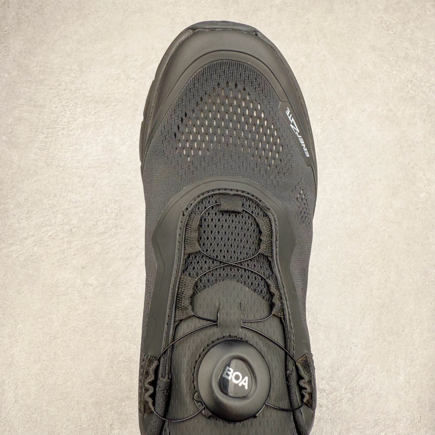 图片[4]-＃HP DESCENTE RUNNING 迪桑特系列 DFLUID流体BOA系带回弹低帮运动跑步鞋 DESCENTE（迪桑特）创立于1935年，品牌名取自法语词汇，意为“滑降”。品牌箭头标识代表滑雪的三种技术“高速直线滑行”、“穿越”和“侧滑”，也寓意品牌在打造高端专业运动产品中不断追求完美的创新精神，致力于成为中国高端专业滑雪、综训、女子、铁人三项、高尔夫的第一品牌。尺码：39 40 40.5 41 42 42.5 43 44 44.5 45-选品中心