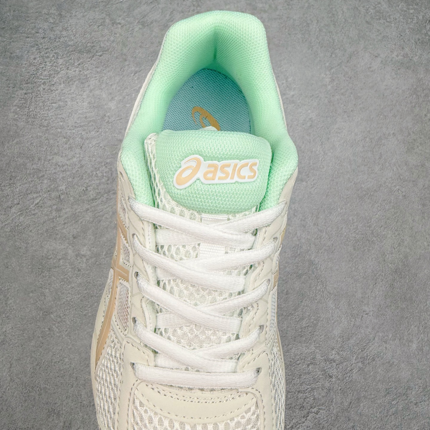 图片[5]-Asics Gel-Contend 亚瑟士抗衡4代低帮城市休闲运动跑步鞋 专业的运动科技 出色的缓冲性能 带来舒适的跑步体验 鞋面采用三明治网布 透气性非常出色 鞋舌带有偏向外侧设计 固定鞋舌防止外倾 内里海绵加透气的BK网布 加强脚部的包覆感 Rearfoot Gel后置凝胶能提供出色的缓冲性能 中底采用补强结构 能有效防止运动中的长时间扭动造成足弓变形 缓解足部疲劳 防滑耐磨橡胶大底 具有较强抓地性 适合慢跑和中等强度训练穿着 后跟内置GEL胶提供更加充分的冲击防护 鞋身外侧反光设计元素 在夜间增强保护性能 尺码：35 36 36.5 37 38 38.5 39 40 40.5 41 42 42.5 43 44 45-选品中心