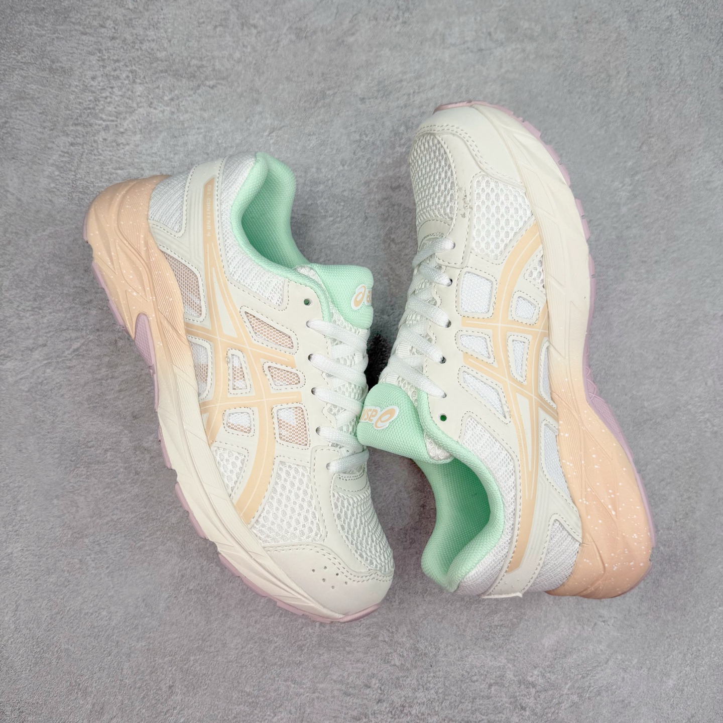 图片[3]-Asics Gel-Contend 亚瑟士抗衡4代低帮城市休闲运动跑步鞋 专业的运动科技 出色的缓冲性能 带来舒适的跑步体验 鞋面采用三明治网布 透气性非常出色 鞋舌带有偏向外侧设计 固定鞋舌防止外倾 内里海绵加透气的BK网布 加强脚部的包覆感 Rearfoot Gel后置凝胶能提供出色的缓冲性能 中底采用补强结构 能有效防止运动中的长时间扭动造成足弓变形 缓解足部疲劳 防滑耐磨橡胶大底 具有较强抓地性 适合慢跑和中等强度训练穿着 后跟内置GEL胶提供更加充分的冲击防护 鞋身外侧反光设计元素 在夜间增强保护性能 尺码：35 36 36.5 37 38 38.5 39 40 40.5 41 42 42.5 43 44 45-选品中心