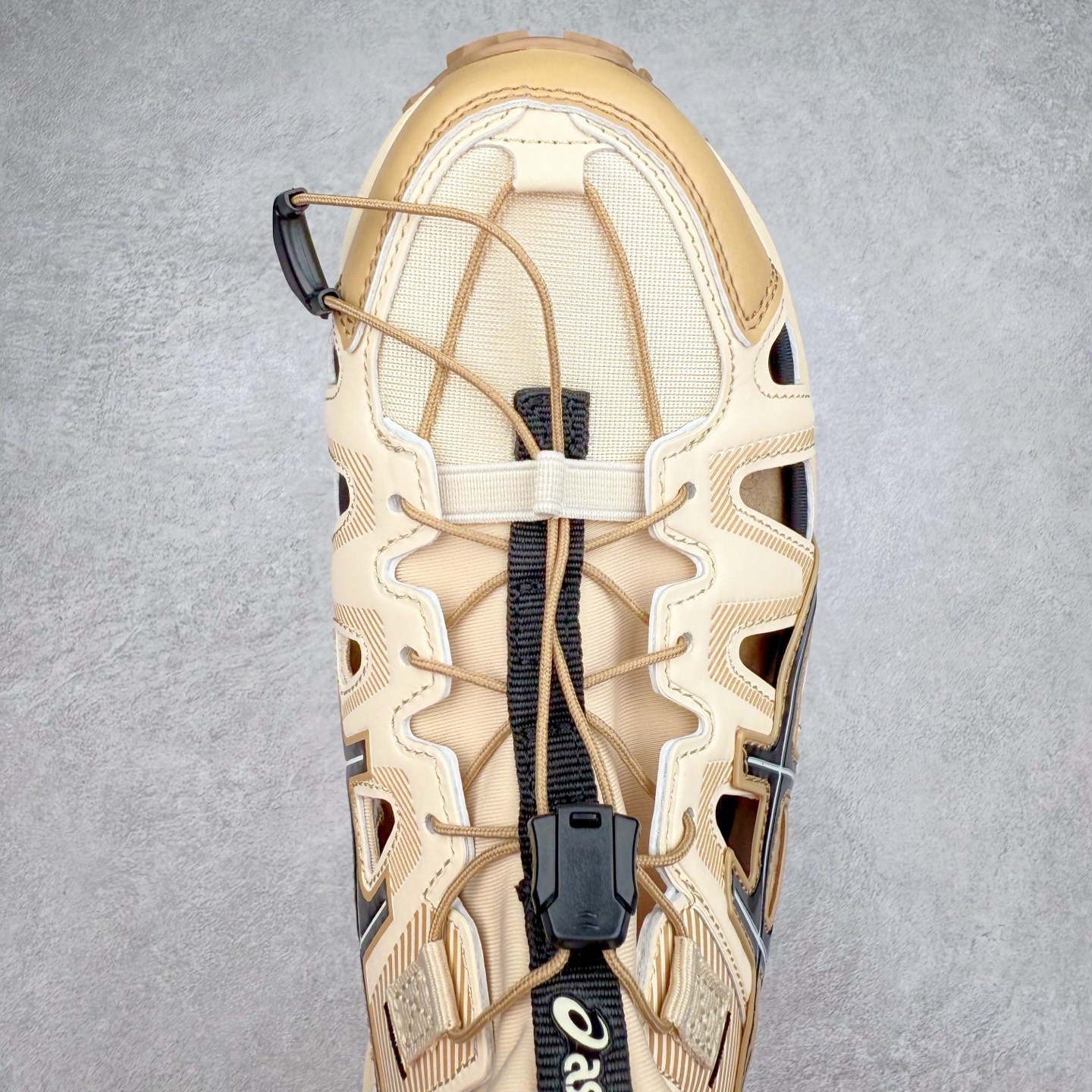 图片[4]-Asics Gel-Sonoma SE 亚瑟士溯溪鞋涉水鞋洞洞鞋 舒适日常休闲百搭防滑低帮户外徒步舒适随行跑步鞋 无界 路更远 今夏必备 颠覆认知 包裹性超强 脚感非常之舒适 侧面镂空设计 透气性极佳 让微风灌入足底 为沸腾夏日注入清爽能量防滑效果也不错 颜值与性能兼备 各平台实体疯狂种草首选 尺码：36 37.5 38 39 40 40.5 41.5 42 42.5 43.5 44 45 46-选品中心