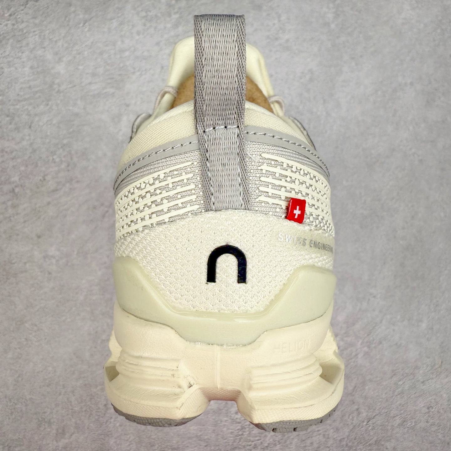 图片[8]-On Cloud X Z5 昂跑减震生活休闲鞋 此运动品牌 开创于2010年 缓震着陆、强效回弹、轻柔质感的设计构思始终是ON研制关键 与此同时基于“为全球提供革新性的跑步感受”信念 陆续推出了多款跑鞋及其以专业运动人体跑步工程学为设计关键的功能性跑步服饰设备 让跑者不费力气地畅快畅跑 尺码：36 36.5 37.5 38 38.5 39 40 40.5 41 42 42.5 43 44 44.5 45-选品中心