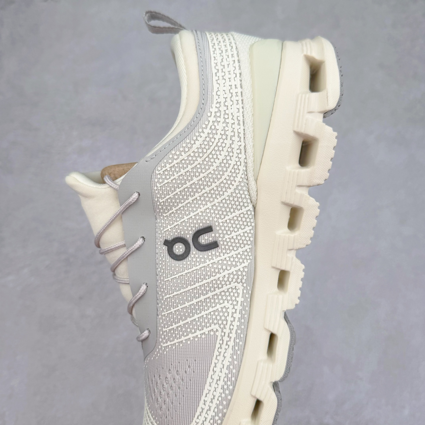 图片[7]-On Cloud X Z5 昂跑减震生活休闲鞋 此运动品牌 开创于2010年 缓震着陆、强效回弹、轻柔质感的设计构思始终是ON研制关键 与此同时基于“为全球提供革新性的跑步感受”信念 陆续推出了多款跑鞋及其以专业运动人体跑步工程学为设计关键的功能性跑步服饰设备 让跑者不费力气地畅快畅跑 尺码：36 36.5 37.5 38 38.5 39 40 40.5 41 42 42.5 43 44 44.5 45-选品中心