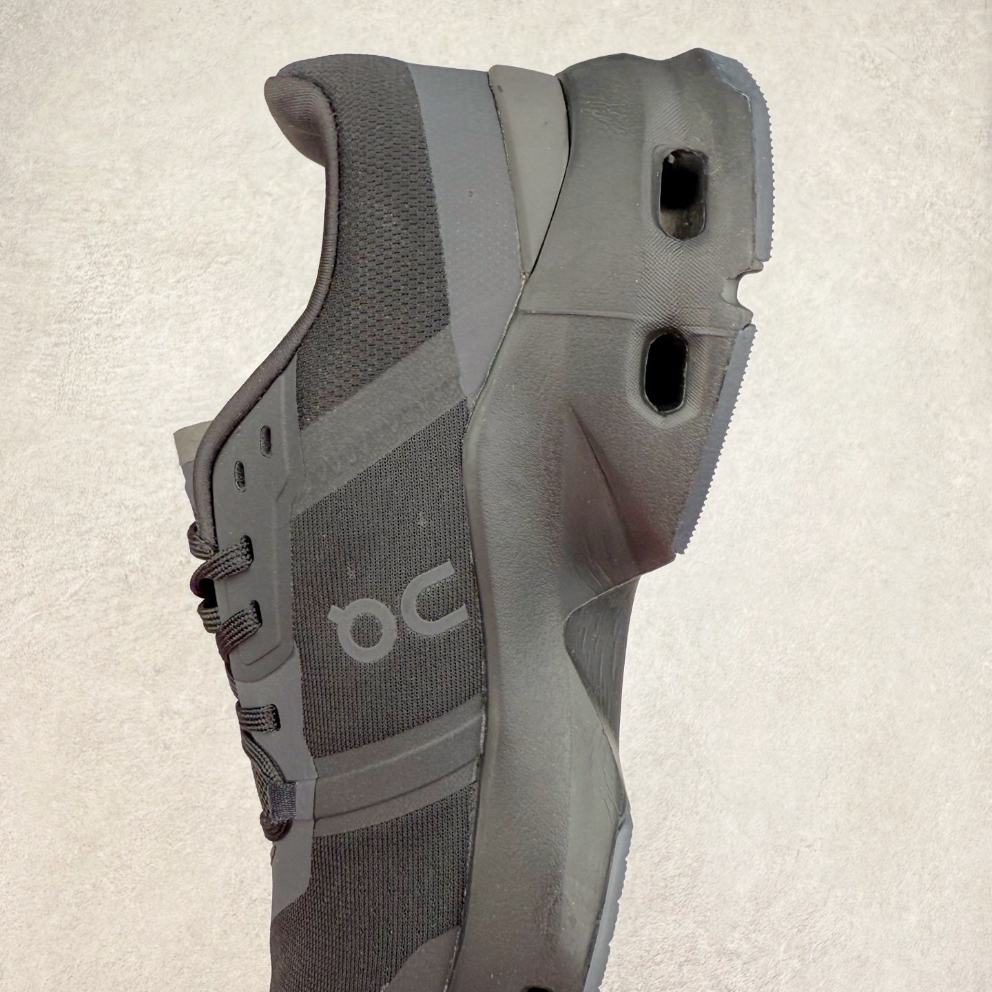 图片[7]-On Cloudflow 昂跑减震生活休闲鞋 此运动品牌 开创于2010年 缓震着陆、强效回弹、轻柔质感的设计构思始终是ON研制关键 与此同时基于“为全球提供革新性的跑步感受”信念 陆续推出了多款跑鞋及其以专业运动人体跑步工程学为设计关键的功能性跑步服饰设备 让跑者不费力气地畅快畅跑 尺码：36 36.5 37.5 38 38.5 39 40 40.5 41 42 42.5 43 44 44.5 45-选品中心