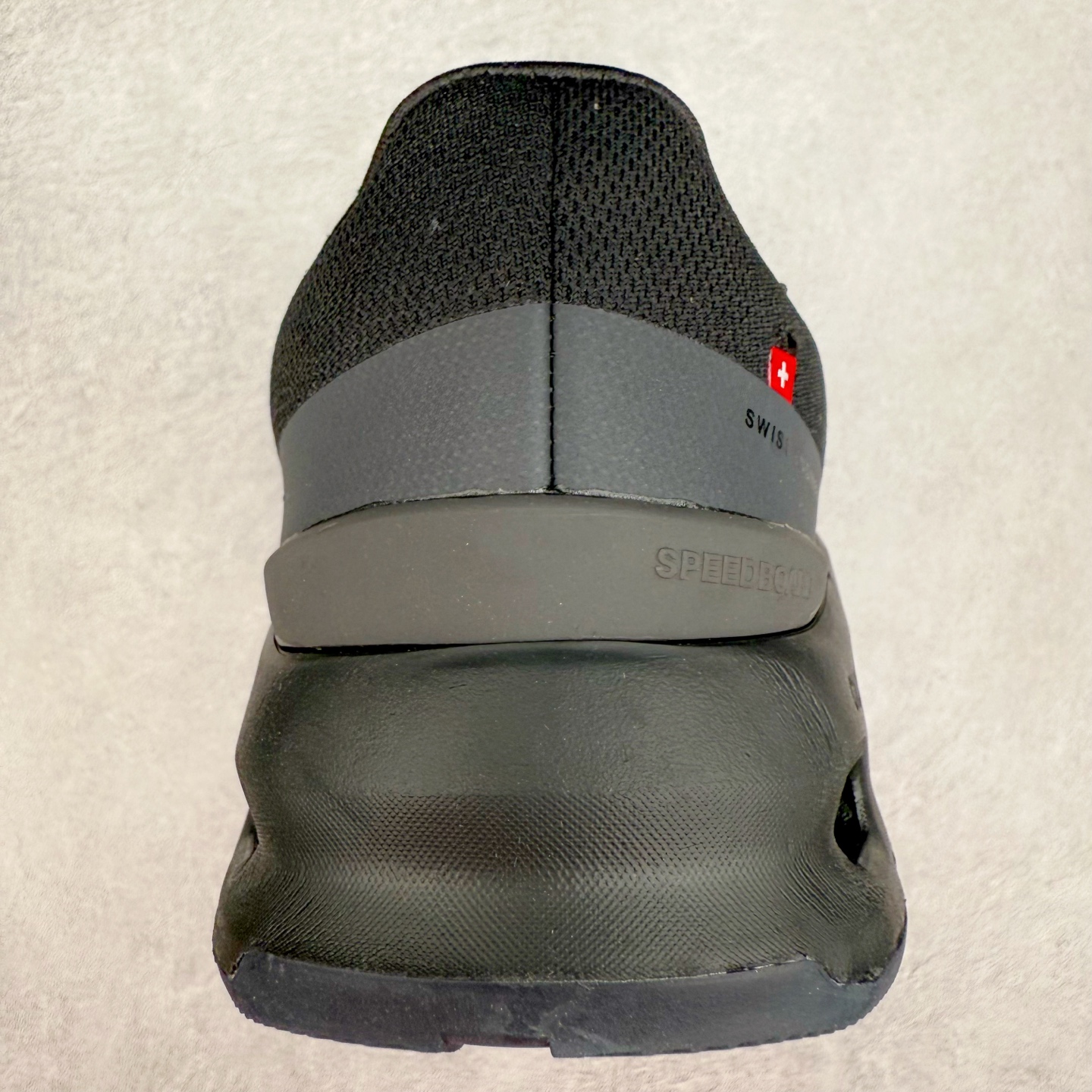 图片[8]-On Cloudflow 昂跑减震生活休闲鞋 此运动品牌 开创于2010年 缓震着陆、强效回弹、轻柔质感的设计构思始终是ON研制关键 与此同时基于“为全球提供革新性的跑步感受”信念 陆续推出了多款跑鞋及其以专业运动人体跑步工程学为设计关键的功能性跑步服饰设备 让跑者不费力气地畅快畅跑 尺码：36 36.5 37.5 38 38.5 39 40 40.5 41 42 42.5 43 44 44.5 45-选品中心