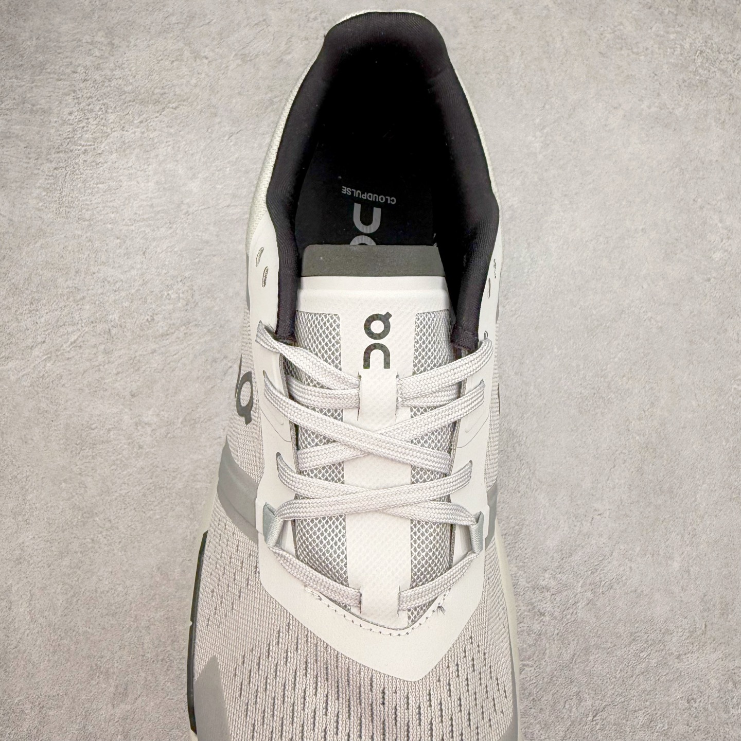 图片[5]-On Cloudflow 昂跑减震生活休闲鞋 此运动品牌 开创于2010年 缓震着陆、强效回弹、轻柔质感的设计构思始终是ON研制关键 与此同时基于“为全球提供革新性的跑步感受”信念 陆续推出了多款跑鞋及其以专业运动人体跑步工程学为设计关键的功能性跑步服饰设备 让跑者不费力气地畅快畅跑 尺码：36 36.5 37.5 38 38.5 39 40 40.5 41 42 42.5 43 44 44.5 45-选品中心