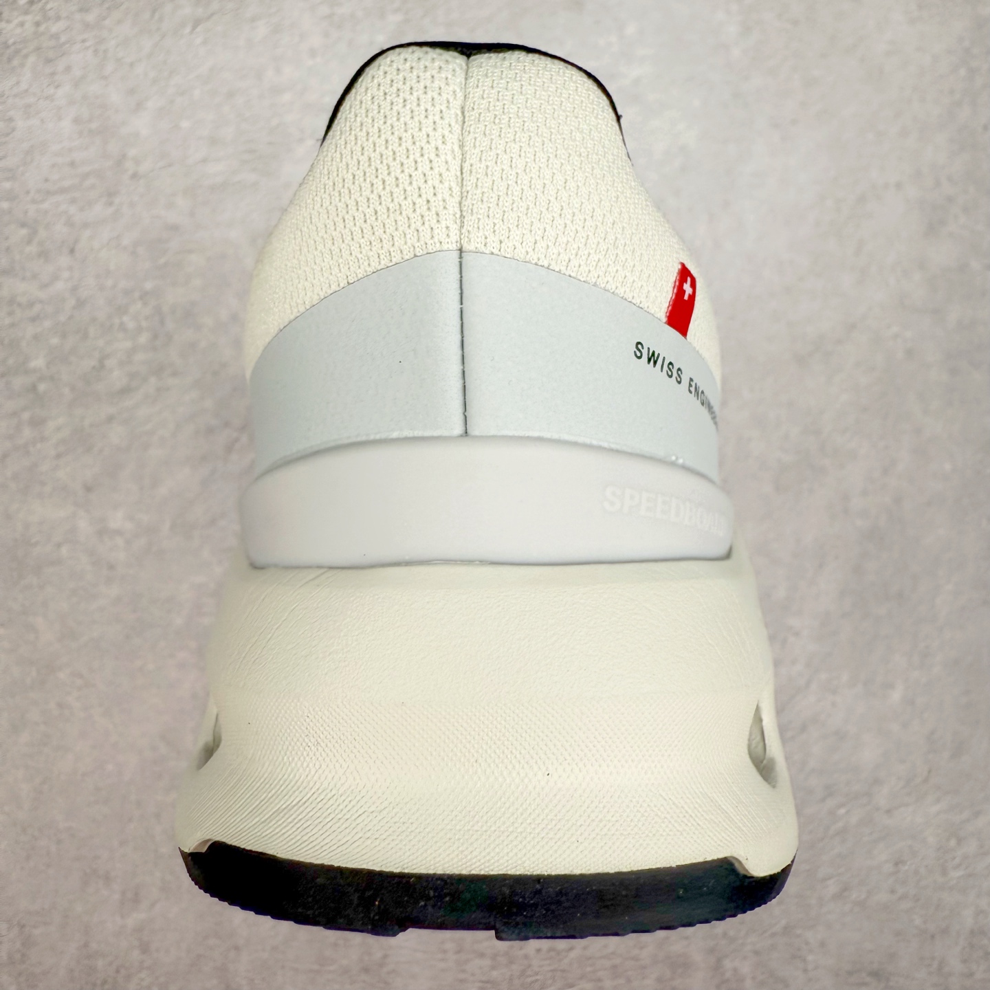 图片[8]-On Cloudflow 昂跑减震生活休闲鞋 此运动品牌 开创于2010年 缓震着陆、强效回弹、轻柔质感的设计构思始终是ON研制关键 与此同时基于“为全球提供革新性的跑步感受”信念 陆续推出了多款跑鞋及其以专业运动人体跑步工程学为设计关键的功能性跑步服饰设备 让跑者不费力气地畅快畅跑 尺码：36 36.5 37.5 38 38.5 39 40 40.5 41 42 42.5 43 44 44.5 45-选品中心