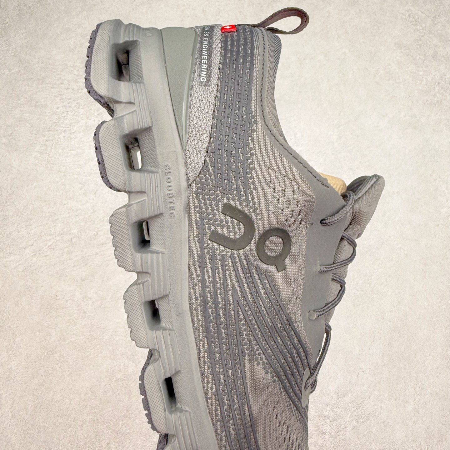 图片[6]-On Cloud X Z5 昂跑减震生活休闲鞋 此运动品牌 开创于2010年 缓震着陆、强效回弹、轻柔质感的设计构思始终是ON研制关键 与此同时基于“为全球提供革新性的跑步感受”信念 陆续推出了多款跑鞋及其以专业运动人体跑步工程学为设计关键的功能性跑步服饰设备 让跑者不费力气地畅快畅跑 尺码：36 36.5 37.5 38 38.5 39 40 40.5 41 42 42.5 43 44 44.5 45-选品中心