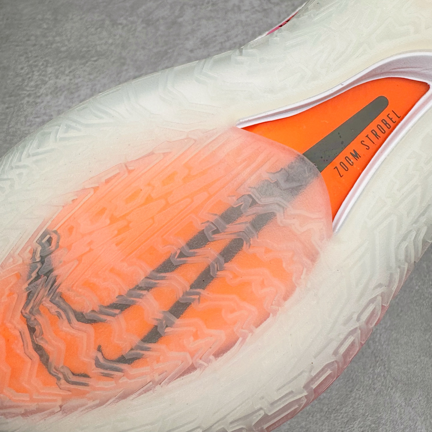 图片[21]-＃灭世纯原 NK ZOOM GT CUT 1 低帮实战篮球鞋 CZ0176-106 历时三月调试 完美版型独家呈现 独家革新四层加厚复合鞋面 鞋面强度及支撑性能秒杀市场尝鲜纯原 独家内置高韧性TPU抗扭片 尝鲜纯原无抗扭片 原厂ZOOM 配套工艺气垫 澎湃脚感上脚可鉴 区分市场假气垫 低气压气垫 大底正确拼接式SWOOSH图案 区分市场一体式贴膜 原厂REACT中底发泡模具 前掌纹路极其立体 防滑性能优异 实战出真知 历经多位圈内大神实战测试 尺码：39 40 40.5 41 42 42.5 43 44 44.5 45 46-选品中心