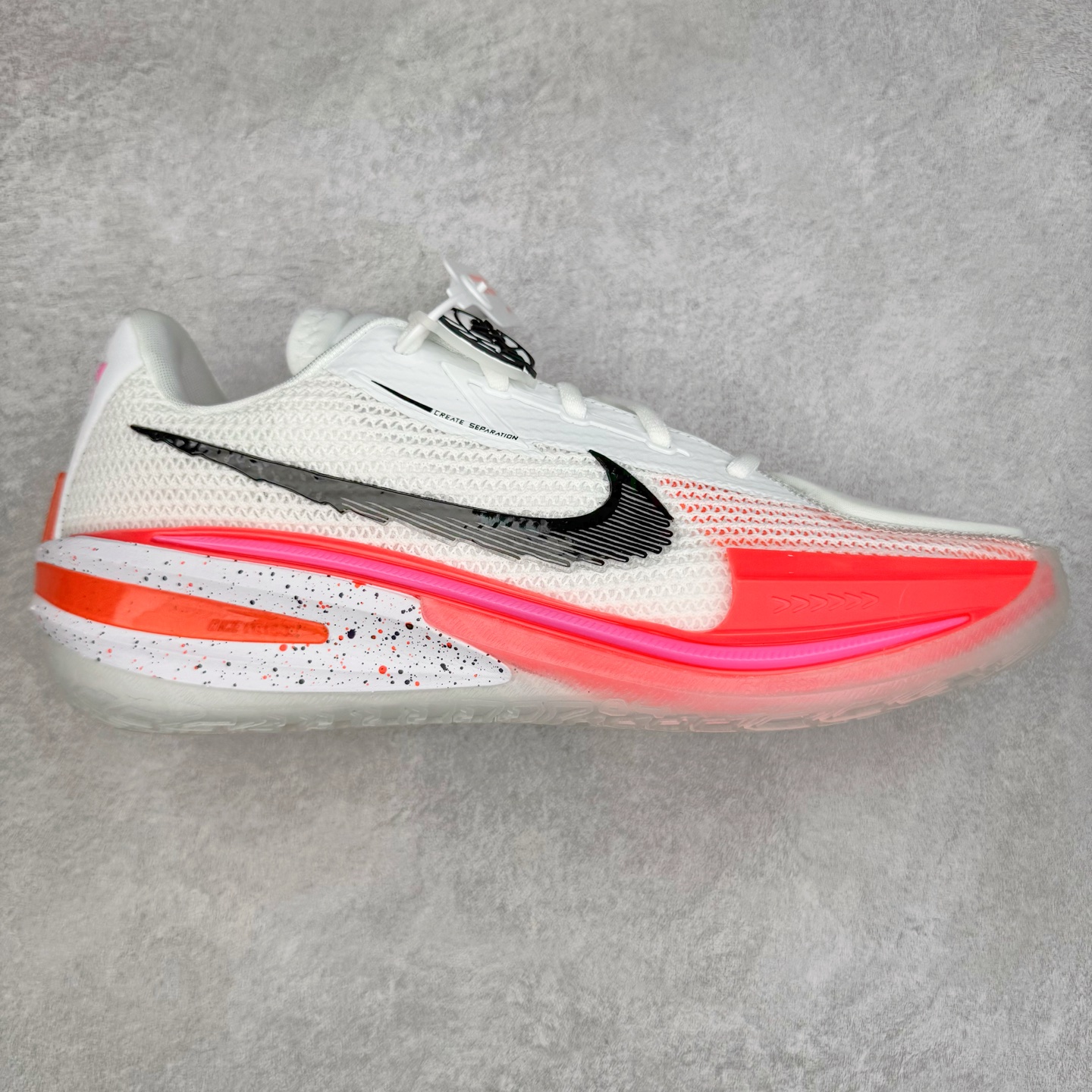 ＃灭世纯原 NK ZOOM GT CUT 1 低帮实战篮球鞋 CZ0176-106 历时三月调试 完美版型独家呈现 独家革新四层加厚复合鞋面 鞋面强度及支撑性能秒杀市场尝鲜纯原 独家内置高韧性TPU抗扭片 尝鲜纯原无抗扭片 原厂ZOOM 配套工艺气垫 澎湃脚感上脚可鉴 区分市场假气垫 低气压气垫 大底正确拼接式SWOOSH图案 区分市场一体式贴膜 原厂REACT中底发泡模具 前掌纹路极其立体 防滑性能优异 实战出真知 历经多位圈内大神实战测试 尺码：39 40 40.5 41 42 42.5 43 44 44.5 45 46-选品中心