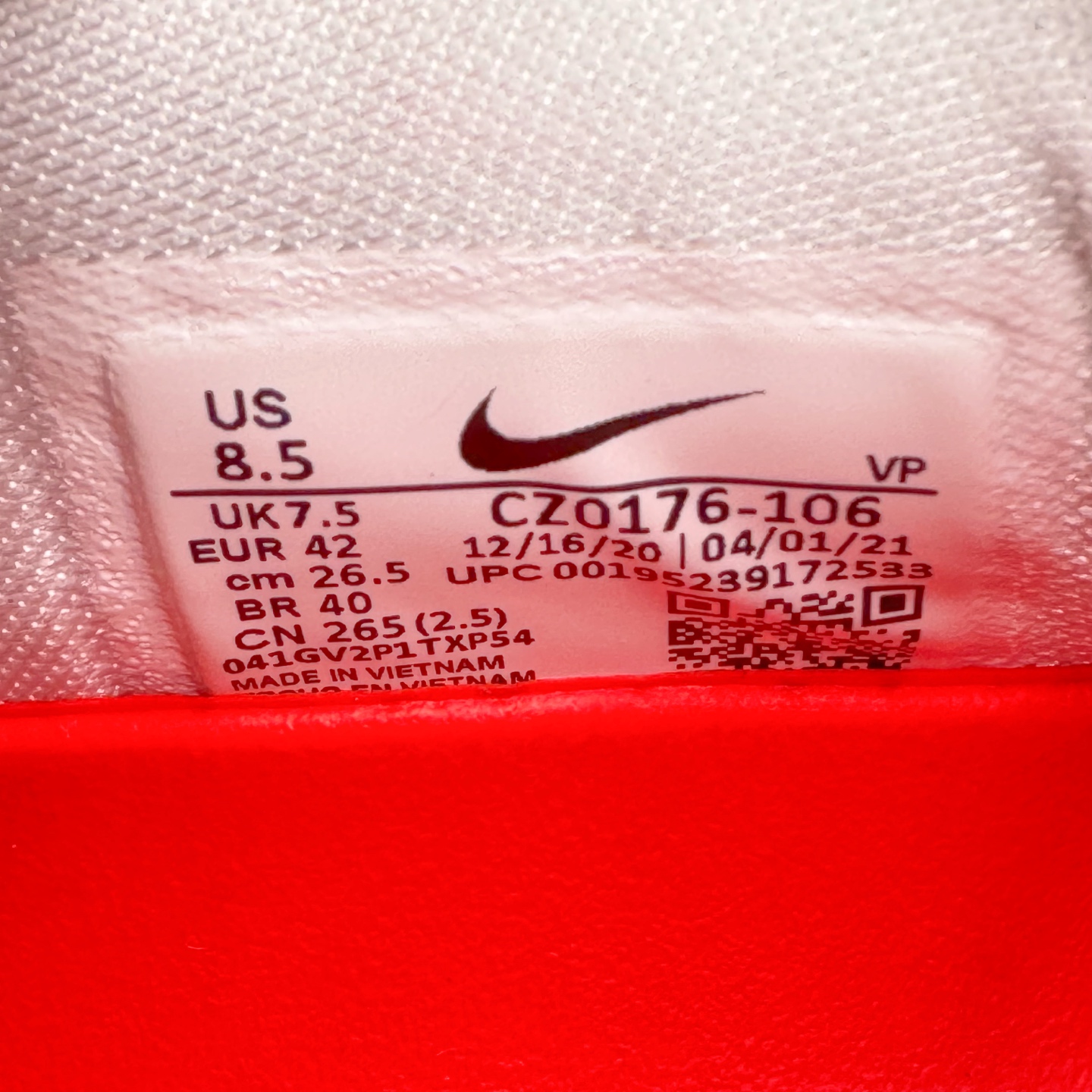 图片[12]-＃灭世纯原 NK ZOOM GT CUT 1 低帮实战篮球鞋 CZ0176-106 历时三月调试 完美版型独家呈现 独家革新四层加厚复合鞋面 鞋面强度及支撑性能秒杀市场尝鲜纯原 独家内置高韧性TPU抗扭片 尝鲜纯原无抗扭片 原厂ZOOM 配套工艺气垫 澎湃脚感上脚可鉴 区分市场假气垫 低气压气垫 大底正确拼接式SWOOSH图案 区分市场一体式贴膜 原厂REACT中底发泡模具 前掌纹路极其立体 防滑性能优异 实战出真知 历经多位圈内大神实战测试 尺码：39 40 40.5 41 42 42.5 43 44 44.5 45 46-选品中心