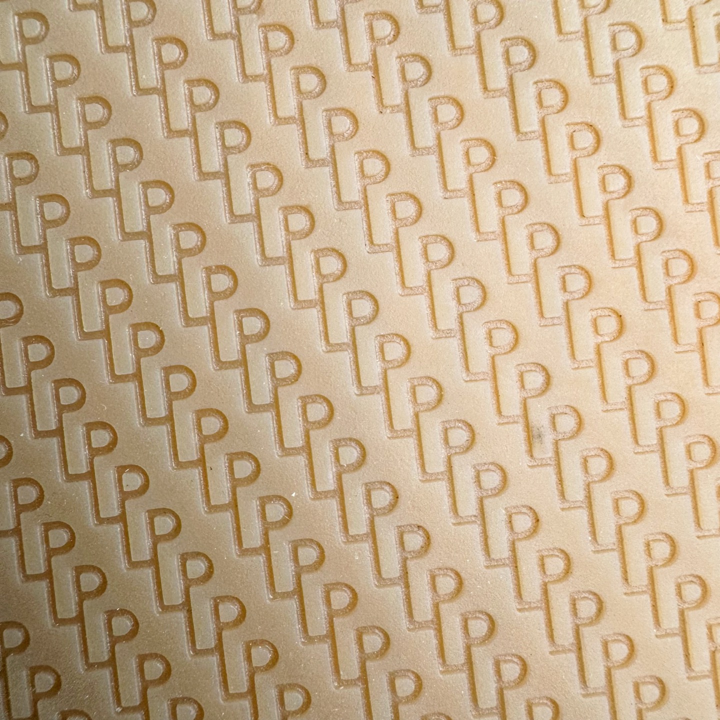 图片[19]-＃GD广顶 Loro Piana Tennis Walk Low 生活系列低帮复古百搭德训风休闲运动板鞋 意大利顶级奢侈品牌·诺悠翩雅 这款新款绒面革网球鞋采用超低帮设计 适合全年穿着 并具有防水性能 包边鞋底营造轻松迷人的色彩组合 将功能性与低调个性风格和谐融合 打造都市着装的理想鞋履选择 鞋跟处饰以Kummel色嵌片 柔软小牛皮鞋舌 压印LP徽标 棉质鞋带 材质：鞋面：牛剖层绒面革 鞋底：橡胶 衬里：牛皮革 尺码：37 38 39 40 41 42 43 44 45-选品中心