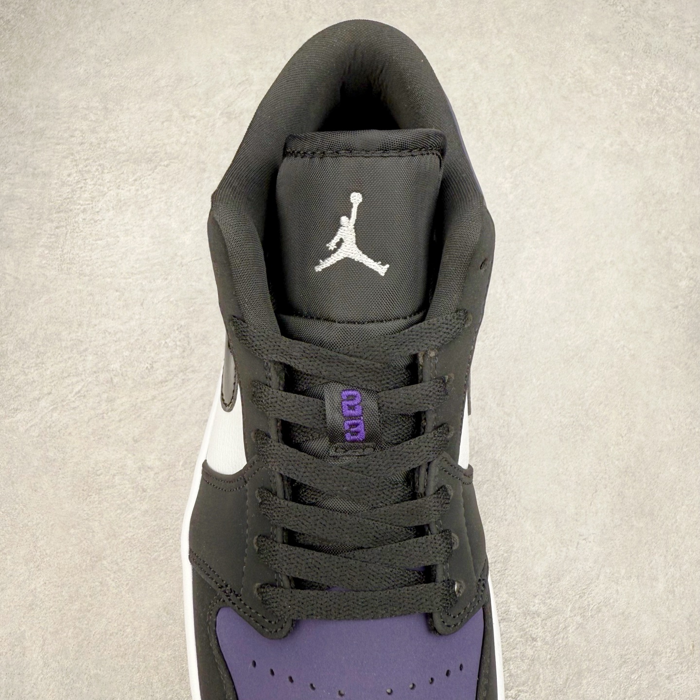 图片[5]-＃C版福利特价 Air Jordan AJ1 Low 低帮系列 百分百全新货品 零氧化发霉 给足利润空间操作 超乎所想的高性价比 原装楦头纸板开发 完美鞋型 超高清洁度 鞋型不臃肿别扭 原厂内置全掌气垫 A模大底 鞋舌AJ原厂专用牛津布 AJ专用反口珍珠布 原厂无杂质高弹内里海棉 特殊封边弹力鞋带 原鞋开模 拒绝公底 购置公司同步原材料 都有细节原汁原味 忠于原版 尺码：36 36.5 37.5 38 38.5 39 40 40.5 41 42 42.5 43 44 44.5 45 46-选品中心