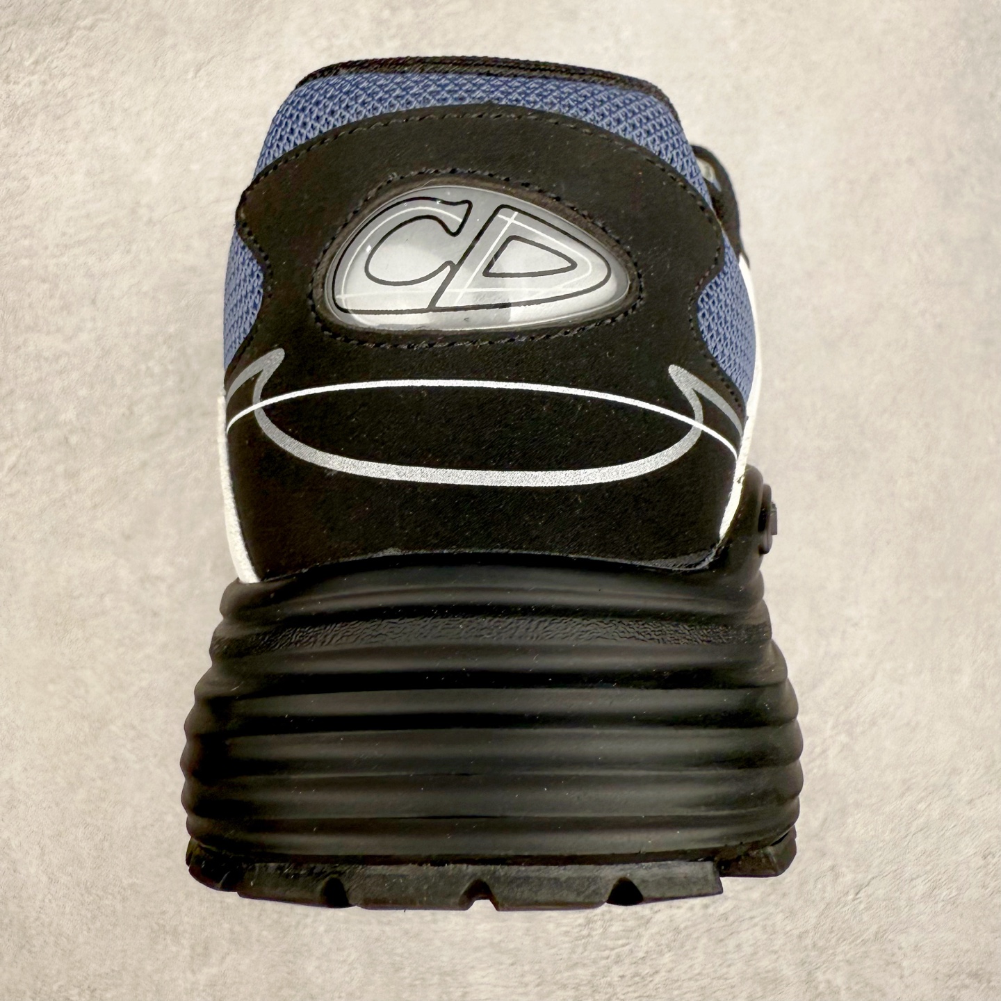 图片[8]-＃福利特价 Dior B30 迪奥网眼织物低帮运动休闲鞋 该款系列采用黑网色眼织物白和色科技料面精心制 作饰以反光“CD30”图形标志 外格轻盈的刻雕效果橡胶鞋搭底配标志性点的缀提升格调 内弹部力细节塑造想理的舒适穿着体验可与各休式闲造型配搭 彰显尚时现代的运风动范 尺码：36 37 35 39 40 41 42 43 44 45-选品中心