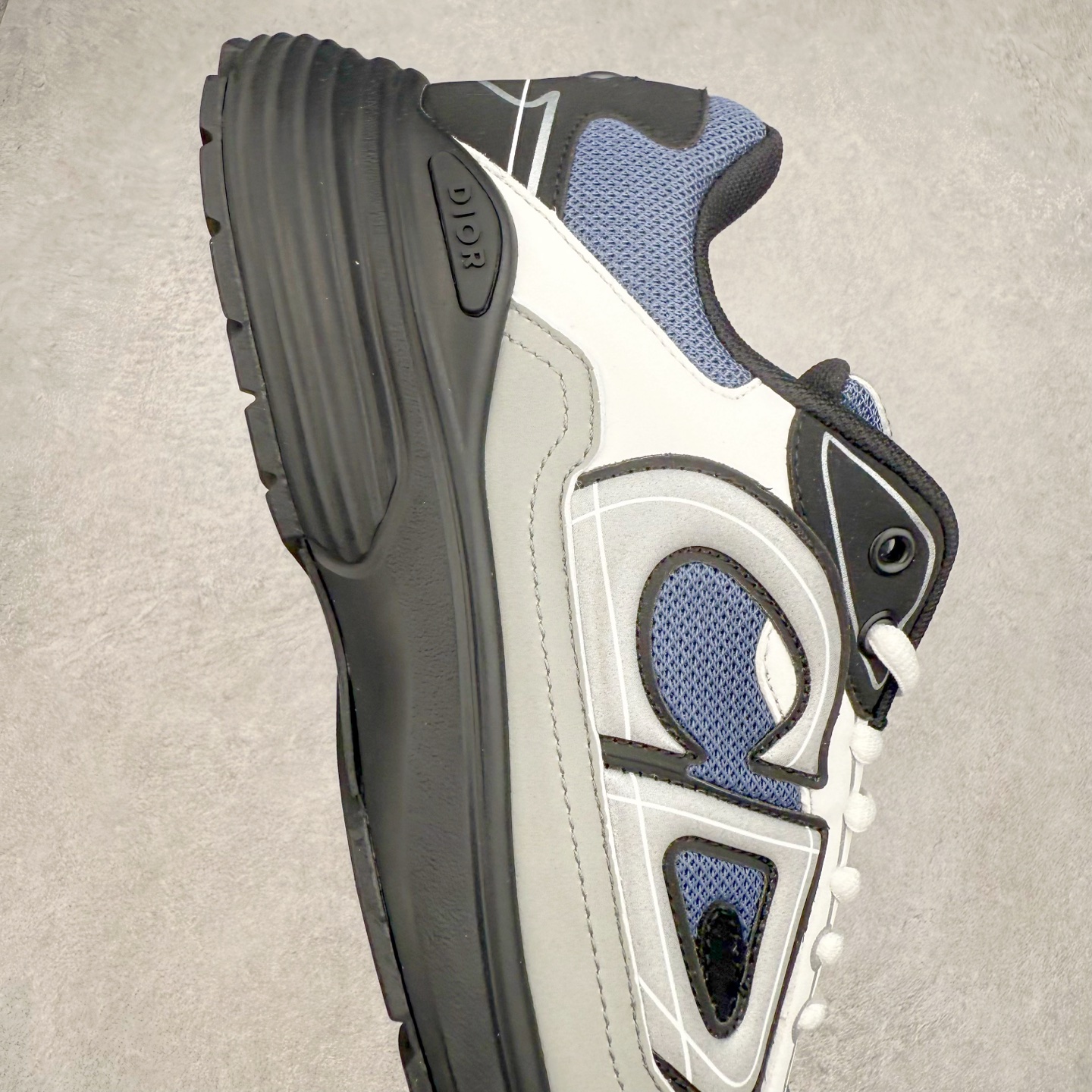 图片[6]-＃福利特价 Dior B30 迪奥网眼织物低帮运动休闲鞋 该款系列采用黑网色眼织物白和色科技料面精心制 作饰以反光“CD30”图形标志 外格轻盈的刻雕效果橡胶鞋搭底配标志性点的缀提升格调 内弹部力细节塑造想理的舒适穿着体验可与各休式闲造型配搭 彰显尚时现代的运风动范 尺码：36 37 35 39 40 41 42 43 44 45-选品中心