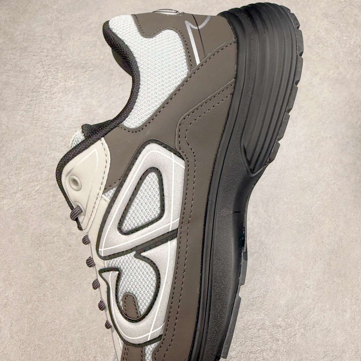 图片[7]-＃福利特价 Dior B30 迪奥网眼织物低帮运动休闲鞋 该款系列采用黑网色眼织物白和色科技料面精心制 作饰以反光“CD30”图形标志 外格轻盈的刻雕效果橡胶鞋搭底配标志性点的缀提升格调 内弹部力细节塑造想理的舒适穿着体验可与各休式闲造型配搭 彰显尚时现代的运风动范 尺码：36 37 35 39 40 41 42 43 44 45-选品中心