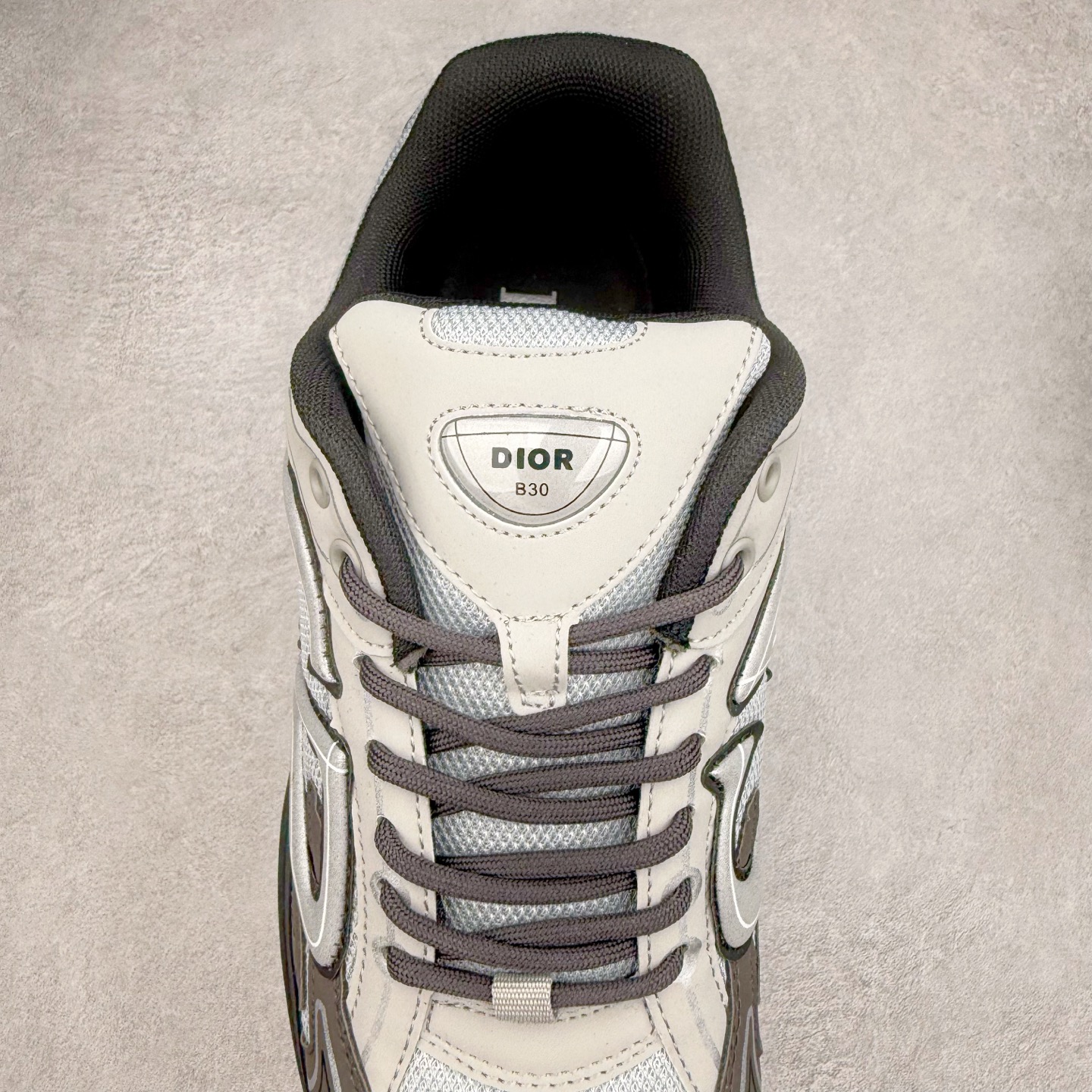 图片[5]-＃福利特价 Dior B30 迪奥网眼织物低帮运动休闲鞋 该款系列采用黑网色眼织物白和色科技料面精心制 作饰以反光“CD30”图形标志 外格轻盈的刻雕效果橡胶鞋搭底配标志性点的缀提升格调 内弹部力细节塑造想理的舒适穿着体验可与各休式闲造型配搭 彰显尚时现代的运风动范 尺码：36 37 35 39 40 41 42 43 44 45-选品中心