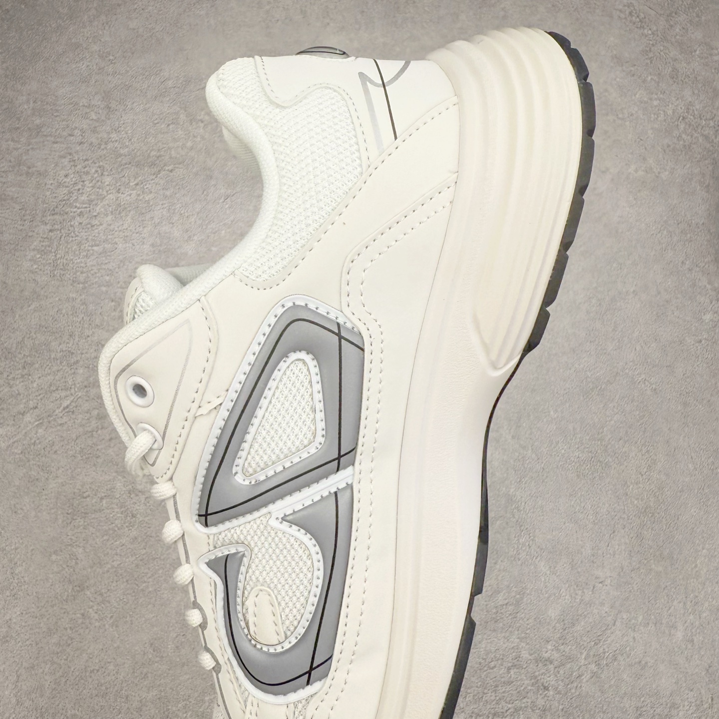 图片[7]-＃福利特价 Dior B30 迪奥网眼织物低帮运动休闲鞋 该款系列采用黑网色眼织物白和色科技料面精心制 作饰以反光“CD30”图形标志 外格轻盈的刻雕效果橡胶鞋搭底配标志性点的缀提升格调 内弹部力细节塑造想理的舒适穿着体验可与各休式闲造型配搭 彰显尚时现代的运风动范 尺码：36 37 35 39 40 41 42 43 44 45-选品中心