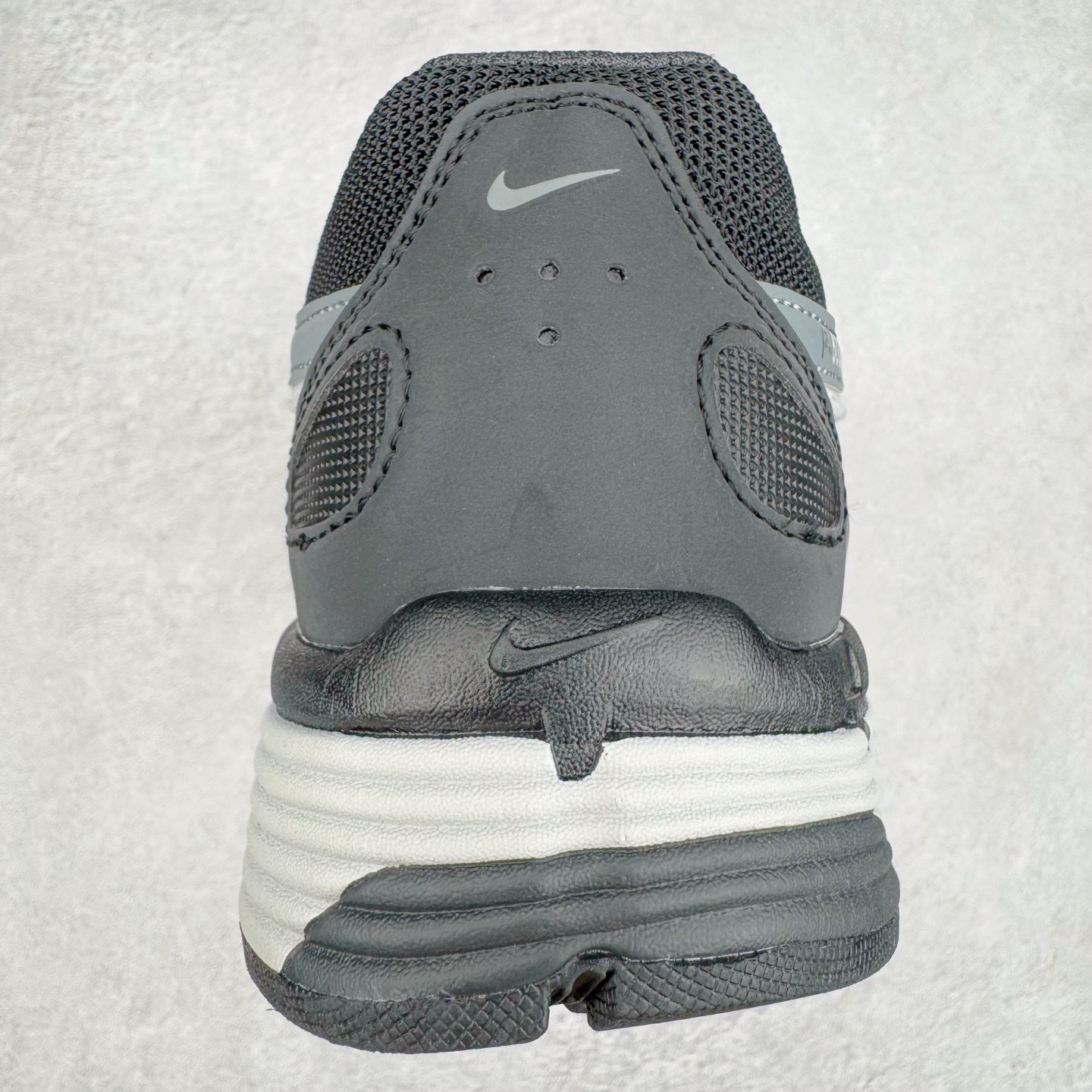 图片[8]-＃A1 NK P-6000 系列低帮复古老爹风休闲运动舒适慢跑鞋 HQ3818-001 购入原鞋原装纸板楦头开发 独家私模四层组合大底 市场唯一正确版本 良心定价 新配色陆续出货 进口三文治网面 融合 Pegasus 过往运动鞋设计 助力 21 世纪早期跑步运动跃升时尚新高度 采用透气网眼布、运动风格线条和耐穿覆面 兼具吸睛外观和舒适感受 中底泡绵以田径赛道为灵感 打造厚实设计 缔造出众缓震性能 尺码：36 36.5 37.5 38 38.5 39 40 40.5 41 42 42.5 43 44 44.5 45 46-选品中心