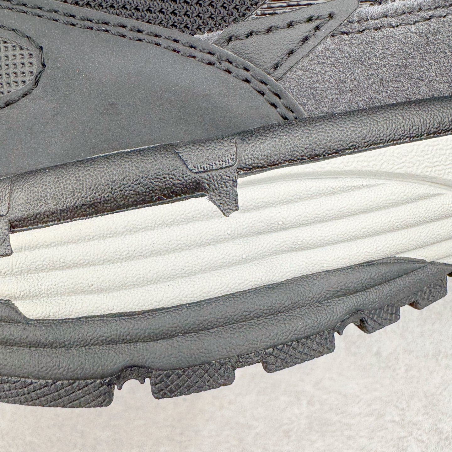 图片[15]-＃A1 NK P-6000 系列低帮复古老爹风休闲运动舒适慢跑鞋 HQ3818-001 购入原鞋原装纸板楦头开发 独家私模四层组合大底 市场唯一正确版本 良心定价 新配色陆续出货 进口三文治网面 融合 Pegasus 过往运动鞋设计 助力 21 世纪早期跑步运动跃升时尚新高度 采用透气网眼布、运动风格线条和耐穿覆面 兼具吸睛外观和舒适感受 中底泡绵以田径赛道为灵感 打造厚实设计 缔造出众缓震性能 尺码：36 36.5 37.5 38 38.5 39 40 40.5 41 42 42.5 43 44 44.5 45 46-选品中心