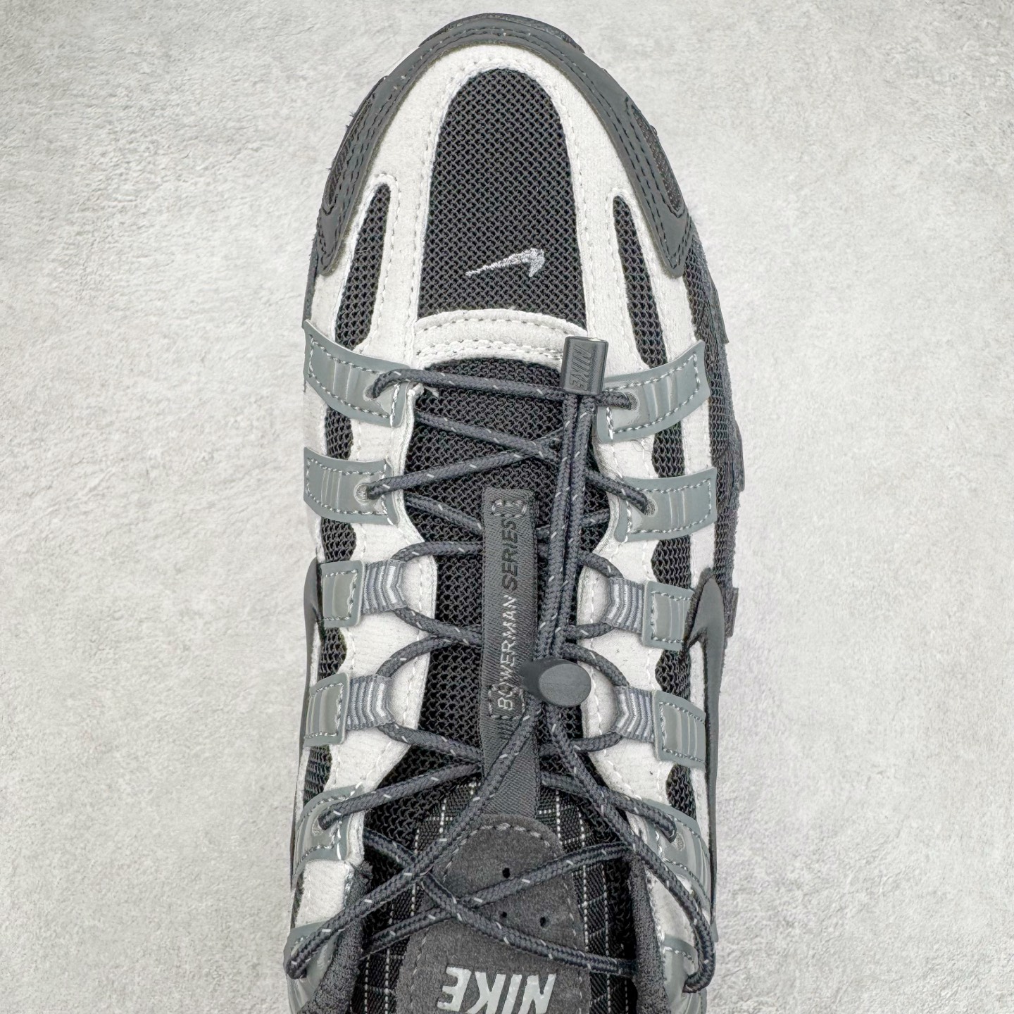 图片[4]-＃A1 NK P-6000 系列低帮复古老爹风休闲运动舒适慢跑鞋 HQ3818-001 购入原鞋原装纸板楦头开发 独家私模四层组合大底 市场唯一正确版本 良心定价 新配色陆续出货 进口三文治网面 融合 Pegasus 过往运动鞋设计 助力 21 世纪早期跑步运动跃升时尚新高度 采用透气网眼布、运动风格线条和耐穿覆面 兼具吸睛外观和舒适感受 中底泡绵以田径赛道为灵感 打造厚实设计 缔造出众缓震性能 尺码：36 36.5 37.5 38 38.5 39 40 40.5 41 42 42.5 43 44 44.5 45 46-选品中心