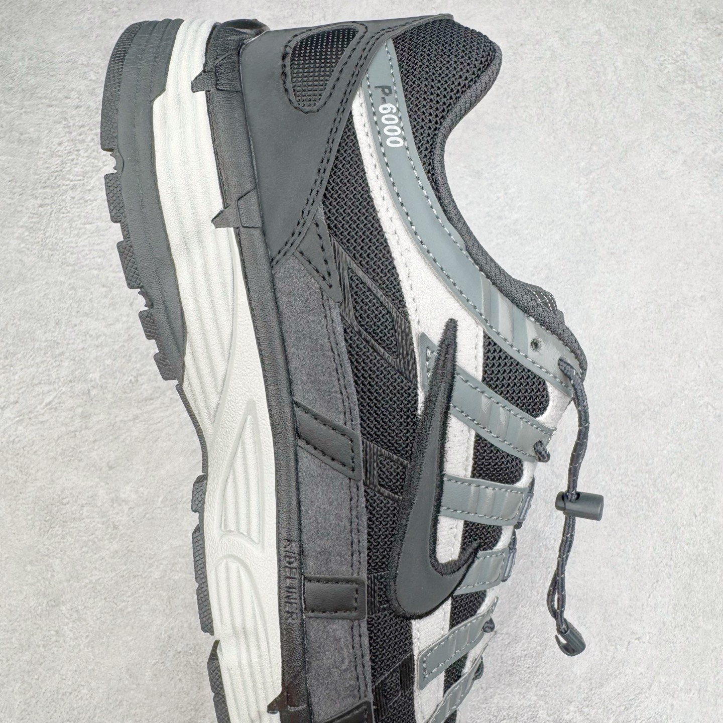 图片[6]-＃A1 NK P-6000 系列低帮复古老爹风休闲运动舒适慢跑鞋 HQ3818-001 购入原鞋原装纸板楦头开发 独家私模四层组合大底 市场唯一正确版本 良心定价 新配色陆续出货 进口三文治网面 融合 Pegasus 过往运动鞋设计 助力 21 世纪早期跑步运动跃升时尚新高度 采用透气网眼布、运动风格线条和耐穿覆面 兼具吸睛外观和舒适感受 中底泡绵以田径赛道为灵感 打造厚实设计 缔造出众缓震性能 尺码：36 36.5 37.5 38 38.5 39 40 40.5 41 42 42.5 43 44 44.5 45 46-选品中心