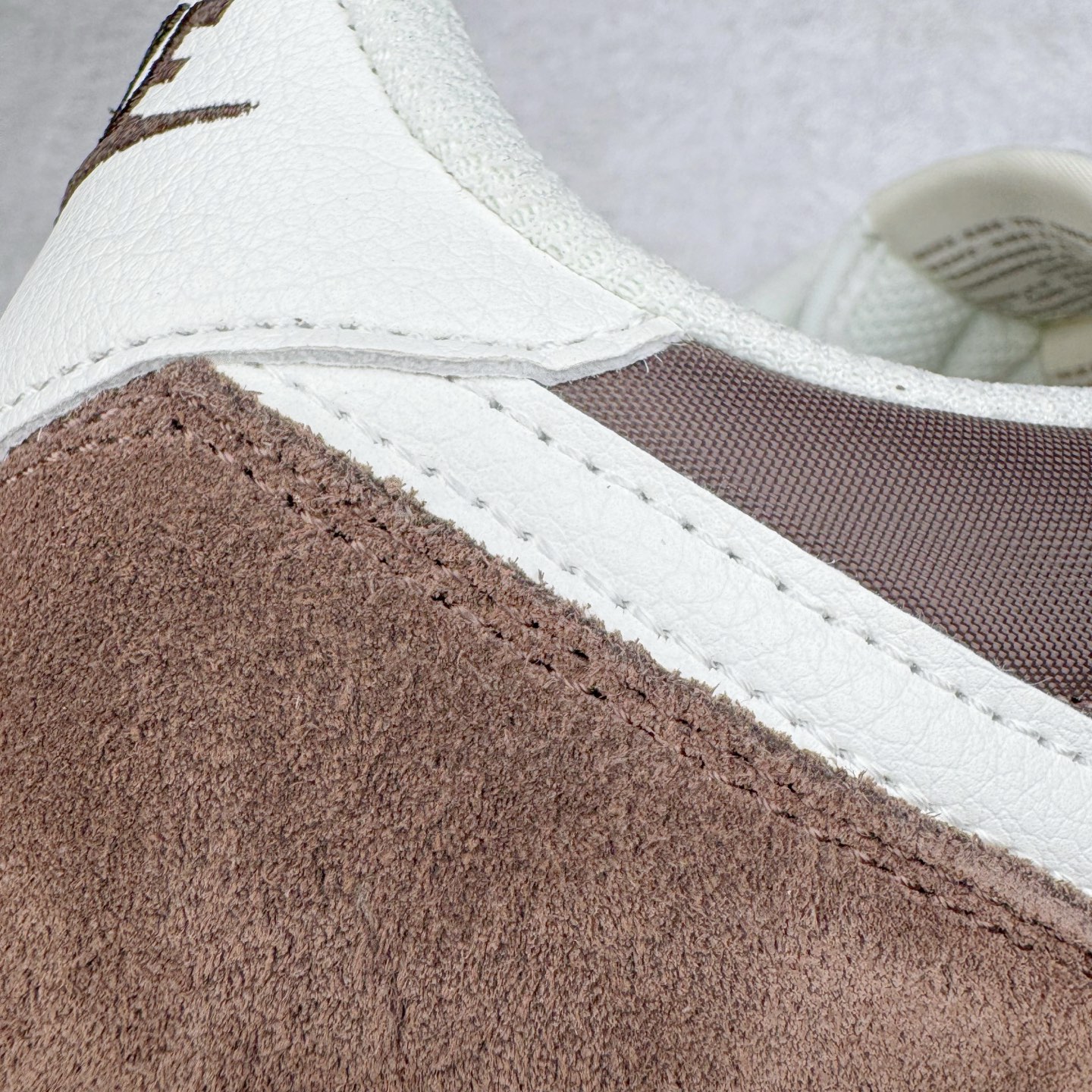 图片[18]-＃S2纯原 NK Classic Cortez Leather 阿甘复古初代皮革慢跑鞋 DZ2795-200 实体平台指令订单 全套原纸板楦头开发 原厂数据大底磨具 一比一鞋头弧度高度鞋身弧度 细节品控鞋型随意对比 正确烫金高频细节 公司级标准检验QC 区分市面一切版本 完美复刻阿甘复古鞋型 尺码：35.5 36 36.5 37.5 38 38.5 39 40 40.5 41 42 42.5 43 44 45-选品中心