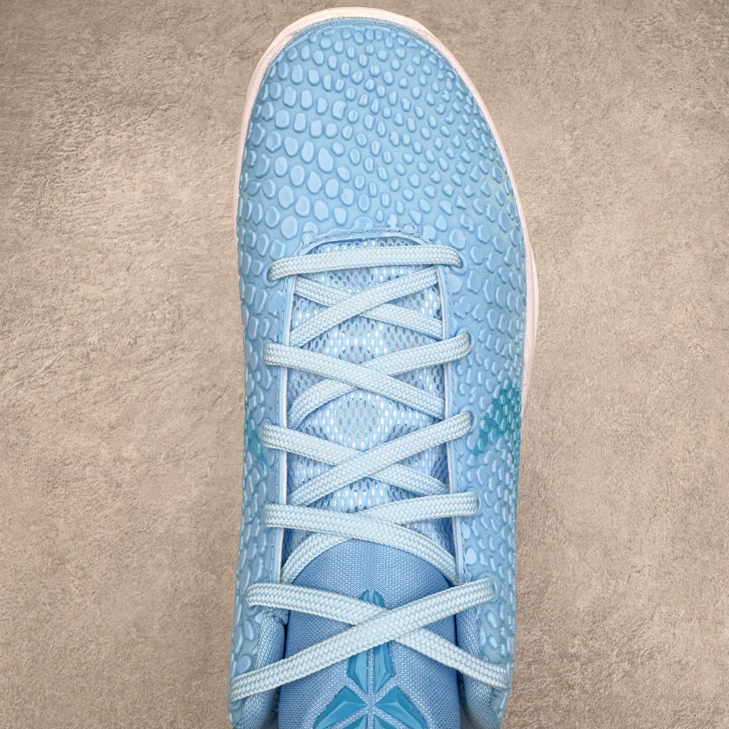 图片[4]-＃纯原 NK Zoom Kobe 6 Protro 科比六代 PE2025-107 圈内顶级批次 完美复刻公司货 前掌超大Zoom Turbo气垫 后掌EVA缓震 真正的原汁原味 还原ZP脚感 全身鞋材卡料色独家定制 唯一正确喷漆工艺Swoosh 正确凹凸蛇鳞工艺 正确鞋面渐变效果 内全置真动飞态线 独立原厂模具 最大尺码达到48.5码 首批不拼图大几率过验 亲测已过 支持各种高强度实战 无需担心 上脚价 补货周期极长 脚宽建议买大半码 科比系列前掌偏窄 不影响二次销售 支持七天无理由退换 尺码：41 42 42.5 43 44 44.5 45 45.5 46 47.5-选品中心