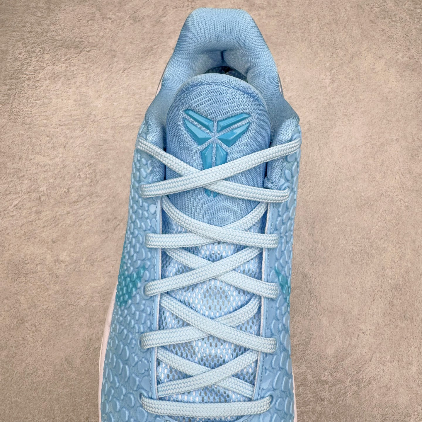 图片[5]-＃纯原 NK Zoom Kobe 6 Protro 科比六代 PE2025-107 圈内顶级批次 完美复刻公司货 前掌超大Zoom Turbo气垫 后掌EVA缓震 真正的原汁原味 还原ZP脚感 全身鞋材卡料色独家定制 唯一正确喷漆工艺Swoosh 正确凹凸蛇鳞工艺 正确鞋面渐变效果 内全置真动飞态线 独立原厂模具 最大尺码达到48.5码 首批不拼图大几率过验 亲测已过 支持各种高强度实战 无需担心 上脚价 补货周期极长 脚宽建议买大半码 科比系列前掌偏窄 不影响二次销售 支持七天无理由退换 尺码：41 42 42.5 43 44 44.5 45 45.5 46 47.5-选品中心