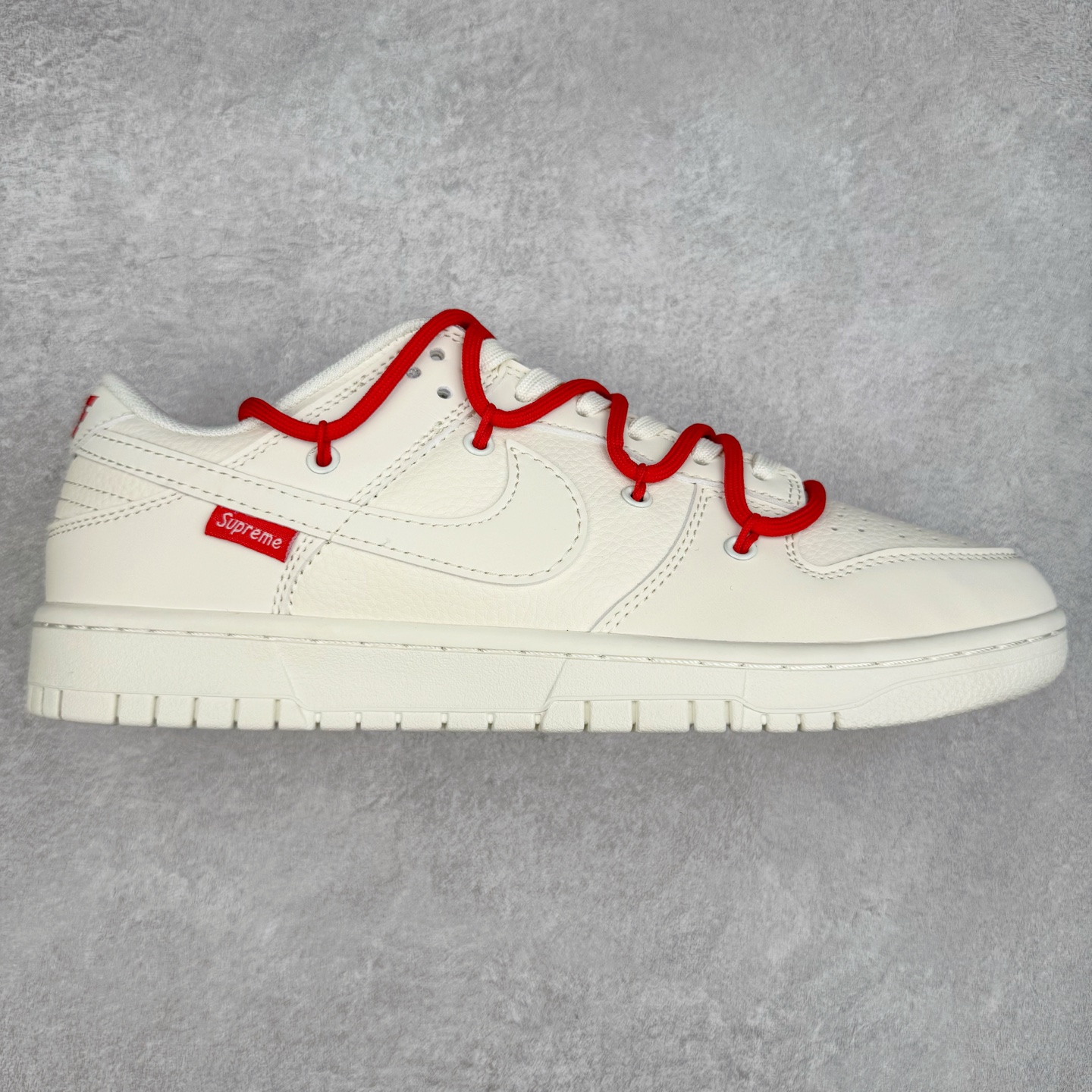 NK Dunk Low 定制配色 DM6868-085 大厂出品 极力推荐 原装头层材料 独家版型蒸餾加工帶來的是更好的视觉和脚感体验大厂纯原品质出货 清洁度 电绣工艺 皮料切割干净无任何毛边 细节完美 实拍调校N版已经零色差零失真 百分百还原实物色彩所见即所得 不存在货不对板色差等低级问题 选购参考实物拍摄 不混卖不参货 只用心做好货严格选品 承诺混一赔十 尺码：36 36.5 37.5 38 38.5 39 40 40.5 41 42 42.5 43 44 44.5 45-选品中心