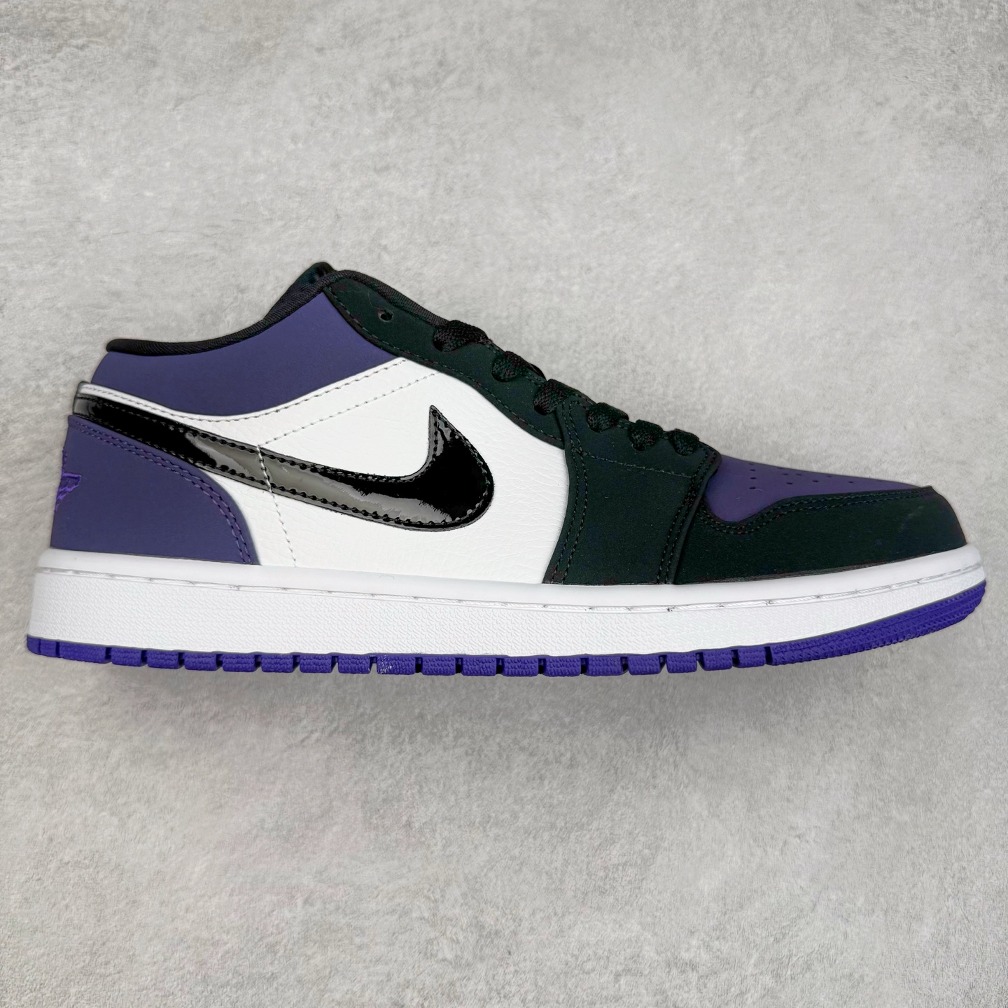 ＃C版福利特价 Air Jordan AJ1 Low 低帮系列 百分百全新货品 零氧化发霉 给足利润空间操作 超乎所想的高性价比 原装楦头纸板开发 完美鞋型 超高清洁度 鞋型不臃肿别扭 原厂内置全掌气垫 A模大底 鞋舌AJ原厂专用牛津布 AJ专用反口珍珠布 原厂无杂质高弹内里海棉 特殊封边弹力鞋带 原鞋开模 拒绝公底 购置公司同步原材料 都有细节原汁原味 忠于原版 尺码：36 36.5 37.5 38 38.5 39 40 40.5 41 42 42.5 43 44 44.5 45 46-选品中心