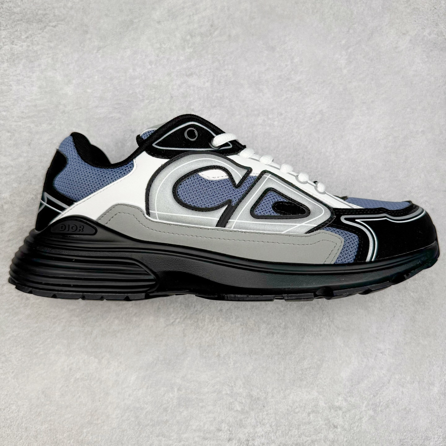 #福利特价 Dior B30 迪奥网眼织物低帮运动休闲鞋 该款系列采用黑网色眼织物白和色科技料面精心制 作饰以反光“CD30”图形标志 外格轻盈的刻雕效果橡胶鞋搭底配标志性点的缀提升格调 内弹部力细节塑造想理的舒适穿着体验可与各休式闲造型配搭 彰显尚时现代的运风动范 尺码:36 37 35 39 40 41 42 43 44 45-选品中心