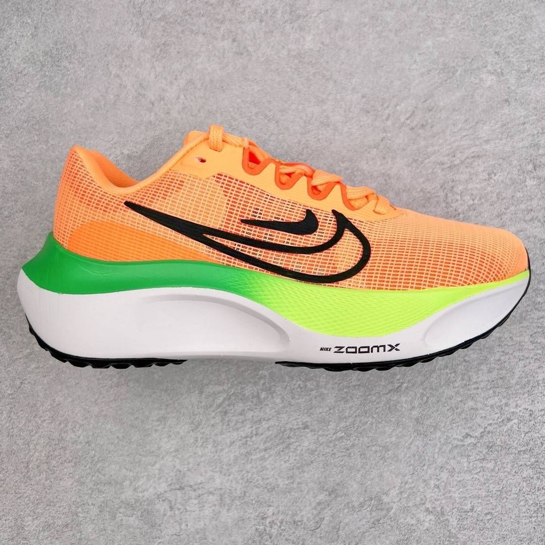 图片[5]-＃TG纯原 NK Zoom Fly 5 马拉松长跑运动休闲缓震碳板跑步鞋 独家开模内嵌全掌铲形真碳板.如拆解发现非碳板可假一罚十.（非市面上通货TPU塑料板或纸板之类）.鞋底窗口可见zoomx粘接料.非通货使用的纹路雕刻而成.外围搭載轻量级SR02泡棉载体.中底ZoomX泡棉.鞋面采用轻盈网眼设计.鞋垫与原厂一致采用zoomX废料粘接而成.鞋盒.合格证.纸吊牌.三标齐全. 实拍调校N版已经零色差零失真 百分百还原实物色彩所见即所得 不存在货不对板色差等低级问题 选购参考实物拍摄 不混卖不参货 只用心做好货严格选品 承诺混一赔十 尺码：36 36.5 37.5 38 38.5 39 40 40.5 41 42 42.5 43 44 44.5 45-选品中心