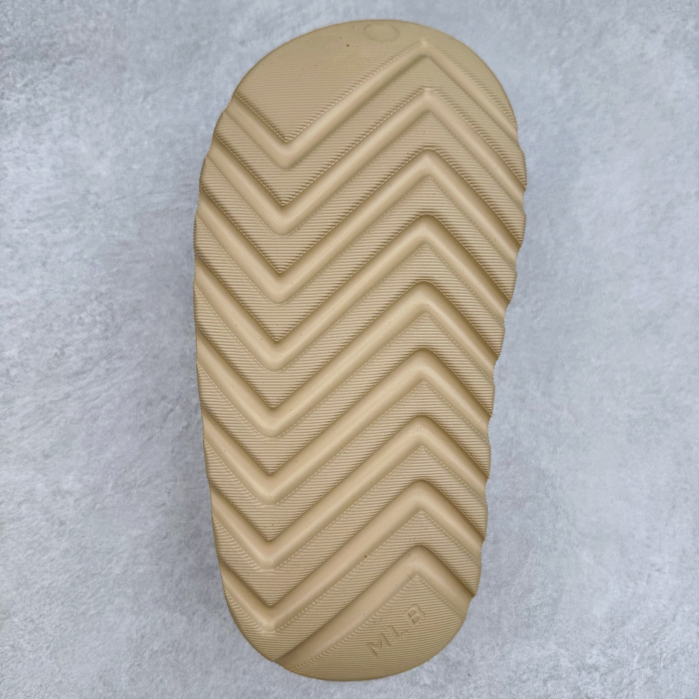 图片[9]-MLB baseball League Slippers 美国榄球洋基队限定字母拖百搭潮流款情侣休闲运动拖鞋 正确全新开发高弹PU鞋底 区别市面套底版本#鞋面采用环保复合去臭材质 尺码：36 36.5 37 38 38.5 39 40 41 42 42.5 43 44-选品中心