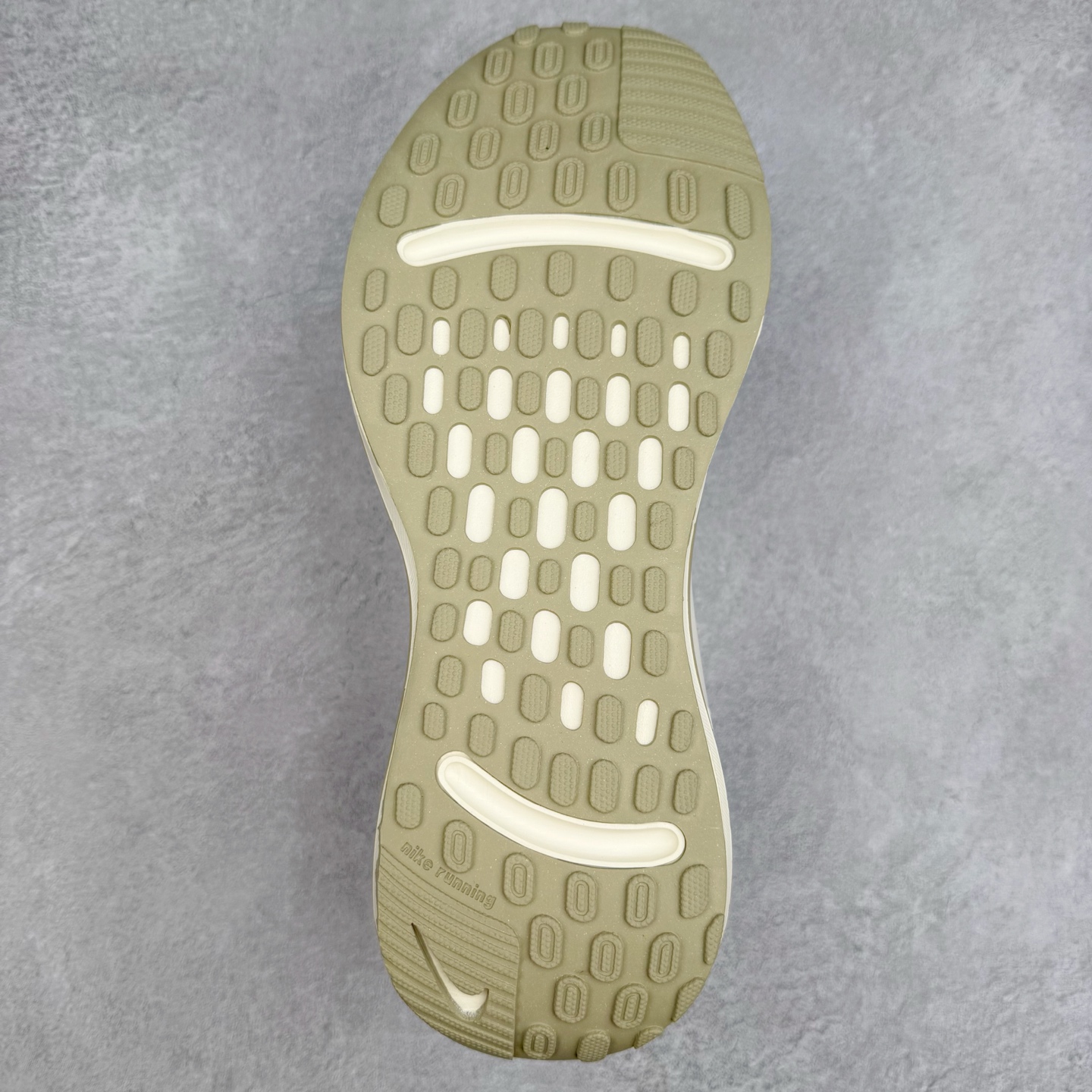 图片[9]-＃TG纯原 NK Journey Run 旅程慢跑系列低帮轻质缓震休闲运动公路跑步鞋 FN0228-403 采用科技织法轻盈织物合成鞋面材质 搭载柔软厚实ComfiRide 泡绵缓震组合外置防滑耐磨橡胶底片 穿上 Journey Run 公路跑步鞋 尽情畅跑 享受每一步的风景 搭载柔软厚实的 ComfiRide 泡绵缓震配置 助你征服充满挑战的路面 大步流星 微笑前行 该鞋款舒适非凡 让你爱不释脚 尺码：35.5 36 36.5 37.5 38 38.5 39 40 40.5 41 42 42.5 43 44 44.5 45-选品中心