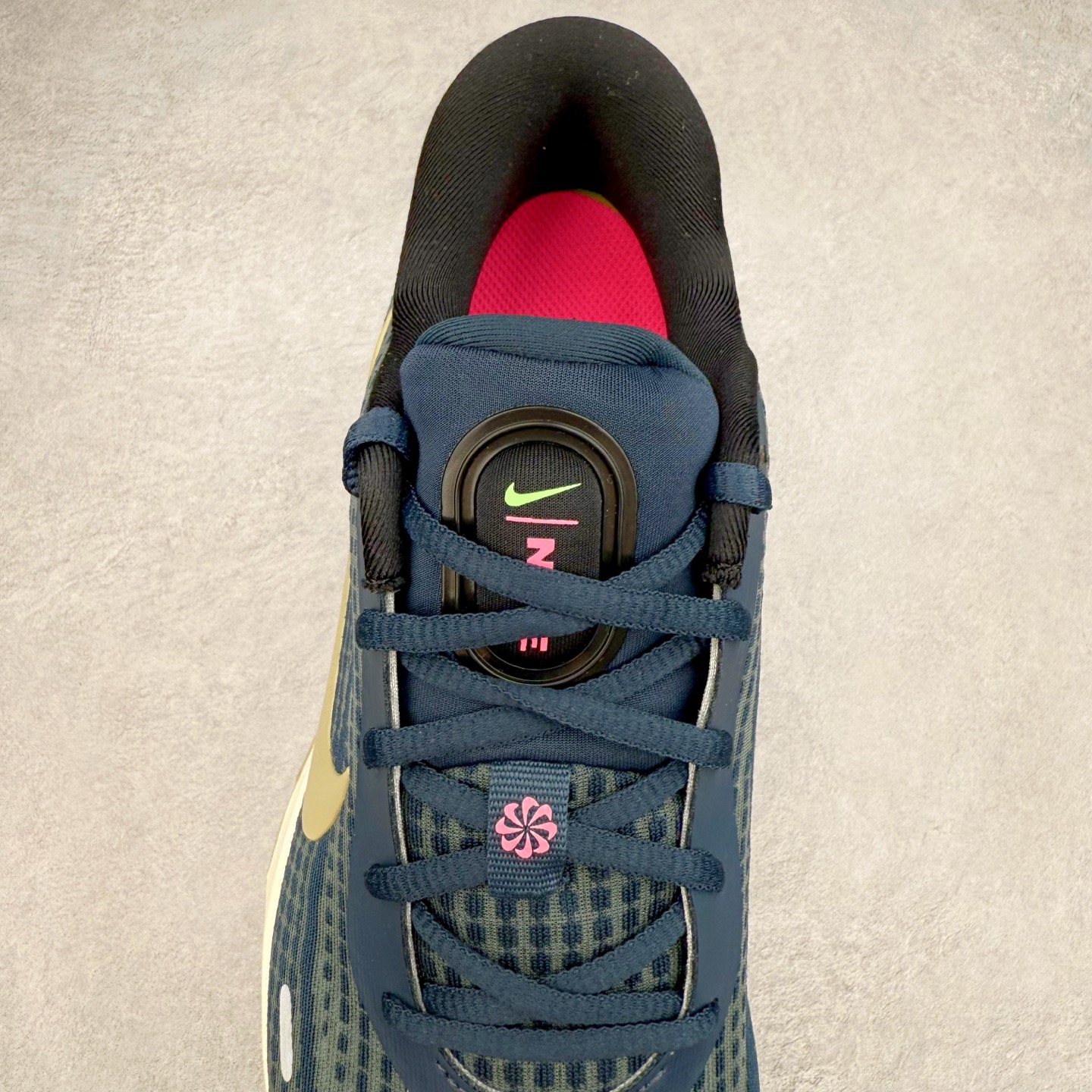 图片[5]-＃TG纯原 NK Journey Run 旅程慢跑系列低帮轻质缓震休闲运动公路跑步鞋 FN0228-403 采用科技织法轻盈织物合成鞋面材质 搭载柔软厚实ComfiRide 泡绵缓震组合外置防滑耐磨橡胶底片 穿上 Journey Run 公路跑步鞋 尽情畅跑 享受每一步的风景 搭载柔软厚实的 ComfiRide 泡绵缓震配置 助你征服充满挑战的路面 大步流星 微笑前行 该鞋款舒适非凡 让你爱不释脚 尺码：35.5 36 36.5 37.5 38 38.5 39 40 40.5 41 42 42.5 43 44 44.5 45-选品中心