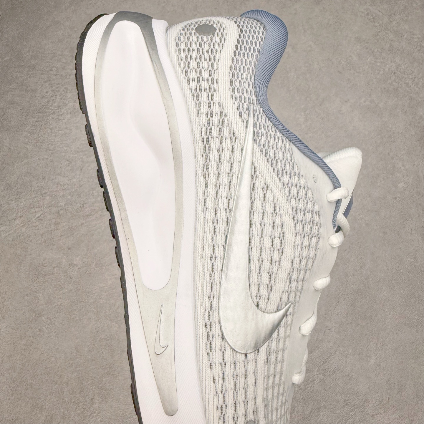 图片[6]-＃TG纯原 NK Journey Run 旅程慢跑系列低帮轻质缓震休闲运动公路跑步鞋 FJ7765-104 采用科技织法轻盈织物合成鞋面材质 搭载柔软厚实ComfiRide 泡绵缓震组合外置防滑耐磨橡胶底片 穿上 Journey Run 公路跑步鞋 尽情畅跑 享受每一步的风景 搭载柔软厚实的 ComfiRide 泡绵缓震配置 助你征服充满挑战的路面 大步流星 微笑前行 该鞋款舒适非凡 让你爱不释脚 尺码：35.5 36 36.5 37.5 38 38.5 39 40 40.5 41 42 42.5 43 44 44.5 45-选品中心