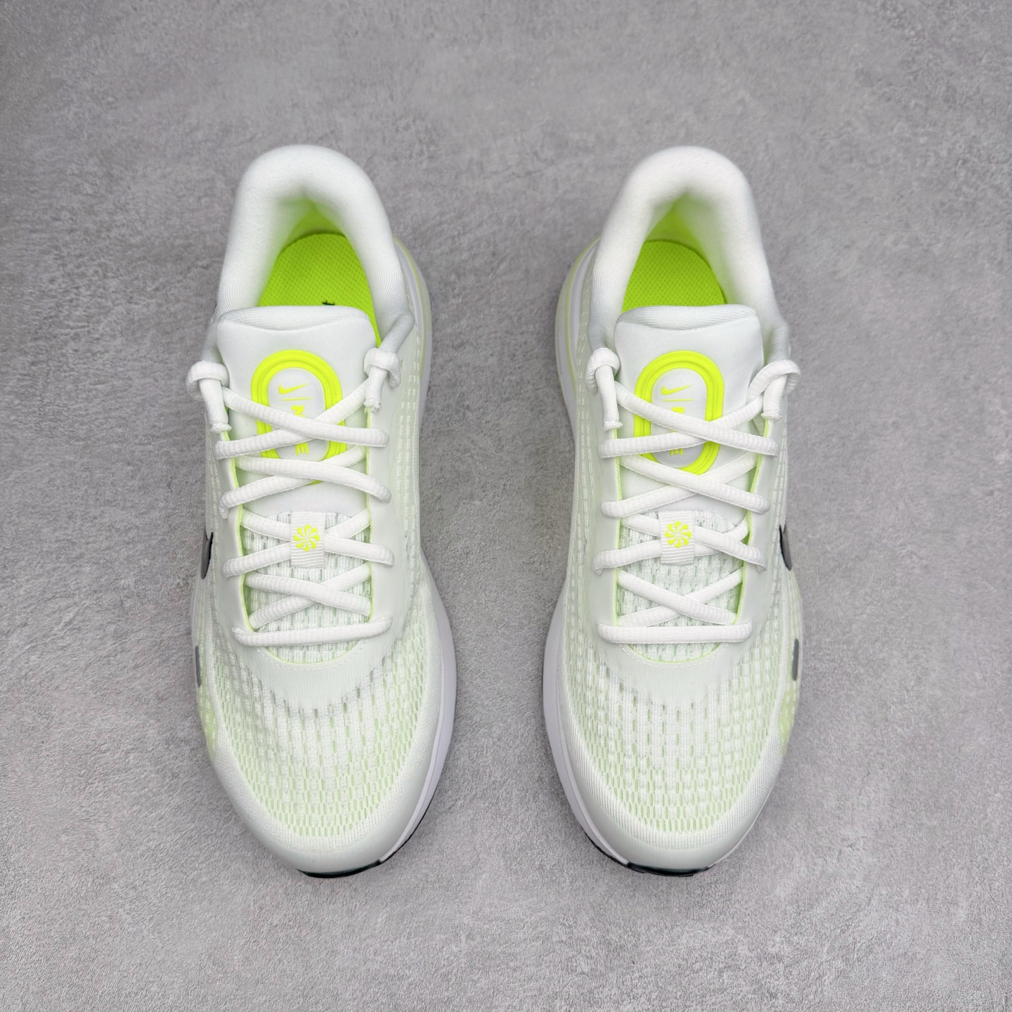 图片[2]-＃TG纯原 NK Journey Run 旅程慢跑系列低帮轻质缓震休闲运动公路跑步鞋 FN0228-700 采用科技织法轻盈织物合成鞋面材质 搭载柔软厚实ComfiRide 泡绵缓震组合外置防滑耐磨橡胶底片 穿上 Journey Run 公路跑步鞋 尽情畅跑 享受每一步的风景 搭载柔软厚实的 ComfiRide 泡绵缓震配置 助你征服充满挑战的路面 大步流星 微笑前行 该鞋款舒适非凡 让你爱不释脚 尺码：35.5 36 36.5 37.5 38 38.5 39 40 40.5 41 42 42.5 43 44 44.5 45-选品中心