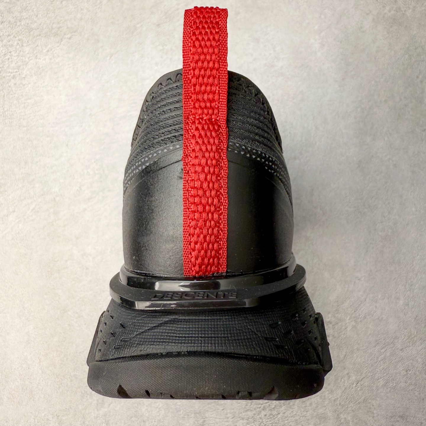 图片[8]-DESCENTE SKI STYLE SNOW RIDE 迪桑特舒适防滑耐磨低帮生活休闲鞋 DESCENTE（迪桑特）创立于1935年，品牌名取自法语词汇，意为“滑降”。品牌箭头标识代表滑雪的三种技术“高速直线滑行”、“穿越”和“侧滑”，也寓意品牌在打造高端专业运动产品中不断追求完美的创新精神，致力于成为中国高端专业滑雪、综训、女子、铁人三项、高尔夫的第一品牌。尺码：39 40 40.5 41 42 42.5 43 44 44.5 45-选品中心