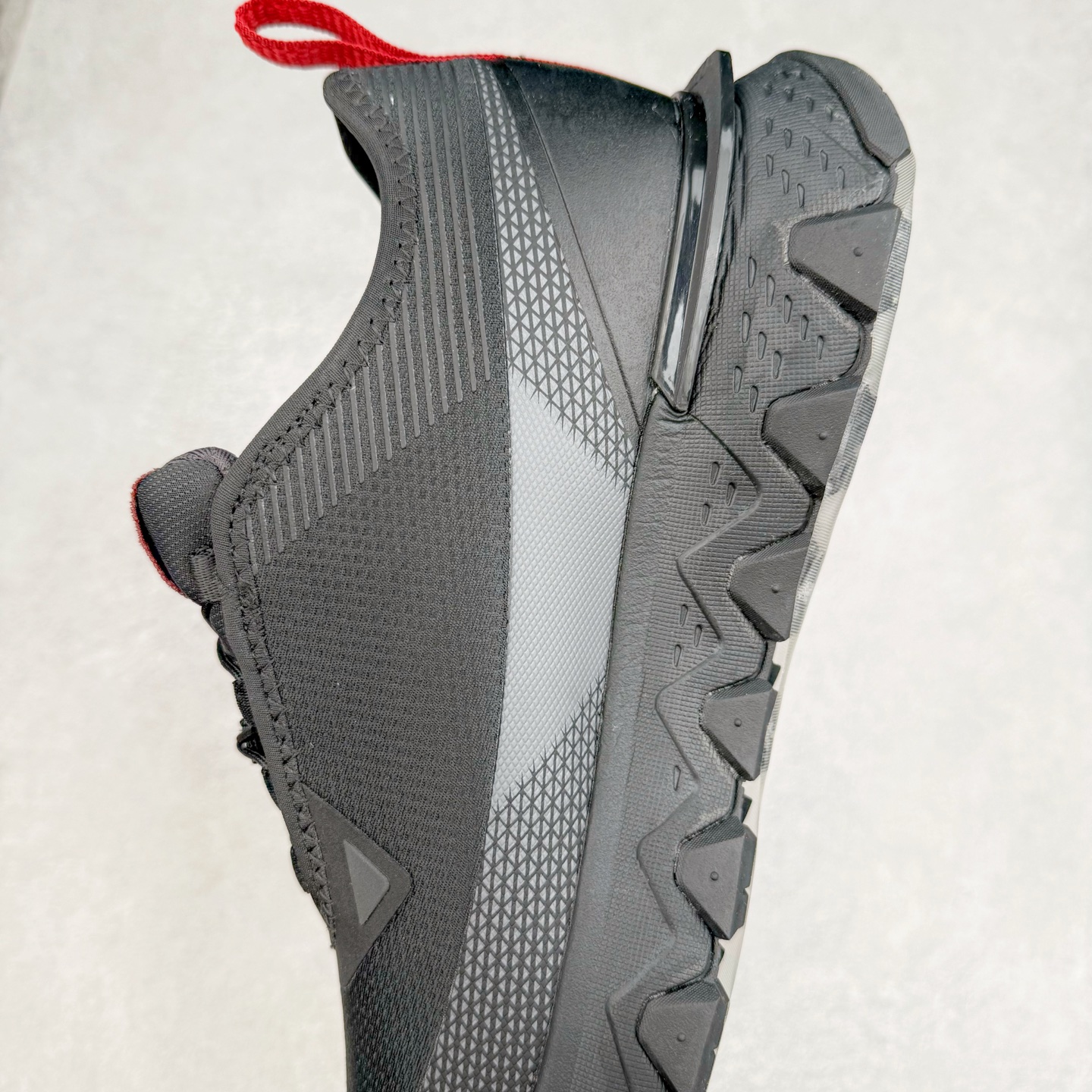 图片[7]-DESCENTE SKI STYLE SNOW RIDE 迪桑特舒适防滑耐磨低帮生活休闲鞋 DESCENTE（迪桑特）创立于1935年，品牌名取自法语词汇，意为“滑降”。品牌箭头标识代表滑雪的三种技术“高速直线滑行”、“穿越”和“侧滑”，也寓意品牌在打造高端专业运动产品中不断追求完美的创新精神，致力于成为中国高端专业滑雪、综训、女子、铁人三项、高尔夫的第一品牌。尺码：39 40 40.5 41 42 42.5 43 44 44.5 45-选品中心