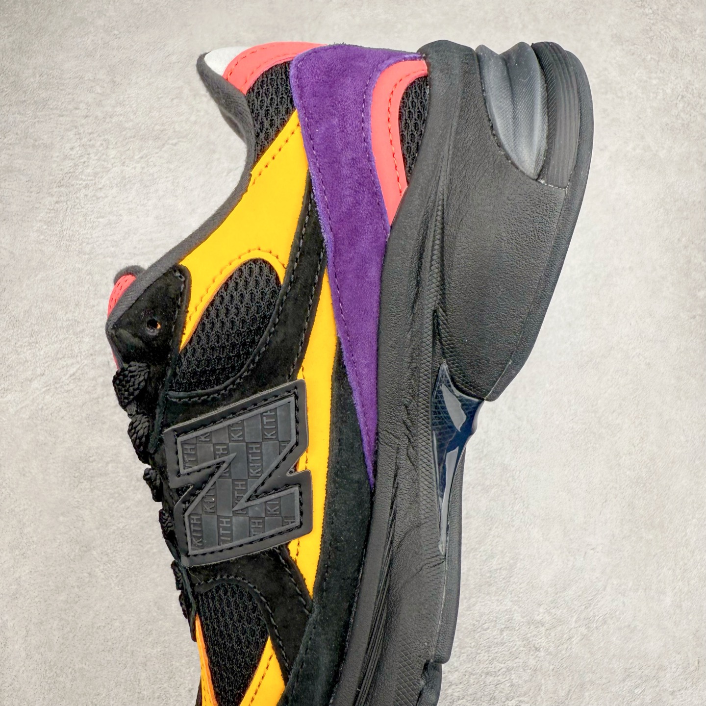 图片[7]-New Balance NB2010系列新百伦经典复古休闲运动板鞋 以ENCAP中底配以升级版 N-ERGY缓震物料 鞋面则采用特色的柔软麂皮搭以NewBalance经典的尼龙网布 低调中还原跑鞋本真 更年轻化的设计理念与材质 让新世代青年得以用全新视角体验经典鞋款的传奇魅力尺码：36 37 37.5 38 38.5 39.5 40 40.5 41.5 42 42.5 43 44 45 46-选品中心