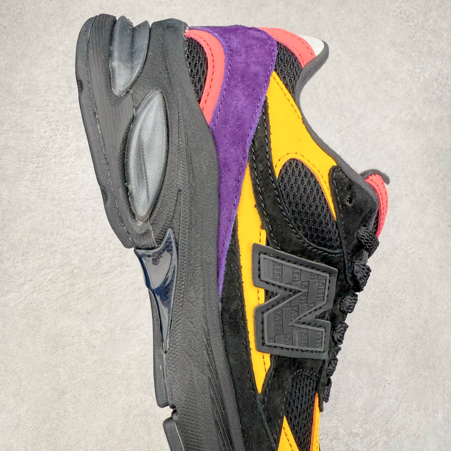 图片[6]-New Balance NB2010系列新百伦经典复古休闲运动板鞋 以ENCAP中底配以升级版 N-ERGY缓震物料 鞋面则采用特色的柔软麂皮搭以NewBalance经典的尼龙网布 低调中还原跑鞋本真 更年轻化的设计理念与材质 让新世代青年得以用全新视角体验经典鞋款的传奇魅力尺码：36 37 37.5 38 38.5 39.5 40 40.5 41.5 42 42.5 43 44 45 46-选品中心