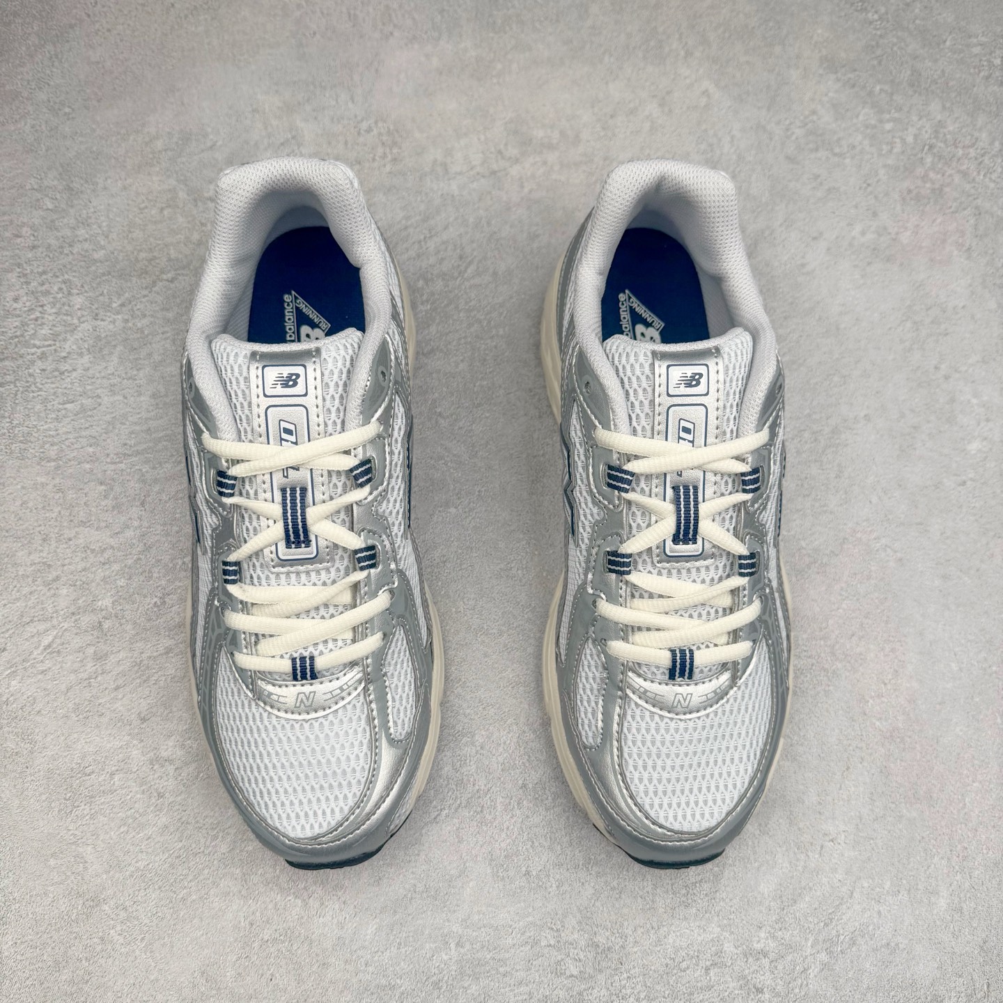 图片[2]-＃福利特价 New Balance MR740 NB新百伦系列复古老爹风休闲运动慢跑鞋 采用轻质牛剖革拼接透气网眼衬垫织物鞋面材质 T-Beam大底提供足步弓支撑 保持步态稳定#后跟搭载外露缓震胶 鞋身整体以各种深浅不一的灰色覆盖 鞋头以淡蓝色调装饰，网眼衬垫通过不规律的色块实现做旧的美感 泛黄的鞋底更是进一步增添了复古气息 尺码：36 37 37.5 38 38.5 39.5 40 40.5 41.5 42 42.5 43 44 45-选品中心