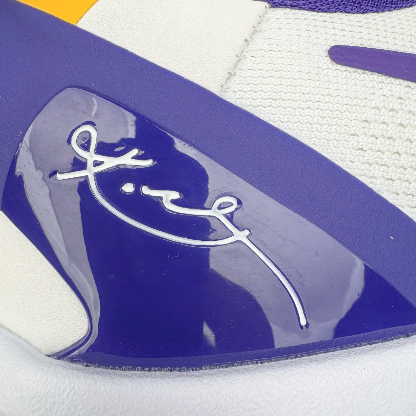 图片[18]-＃S2纯原 NK Zoom Kobe Ⅷ System 科比8代复刻实战运动低帮文化篮球鞋 湖人白紫 HF7485-001 React科技鞋垫加持 实战配置直接拉满 原楦纸板开发 鞋身流线型、后跟塑形 区分土肥圆 原厂针织鞋面一针一线匹配原版 全身鞋材卡料色独家定制 唯一万针立体刺绣SWOOSH 真实底模最大48.5 实战利器 专供海外市场 尺码：40 40.5 41 42 42.5 43 44 44.5 45 46 47.5 48.5 （脚宽、脚胖 建议买大半码）-选品中心