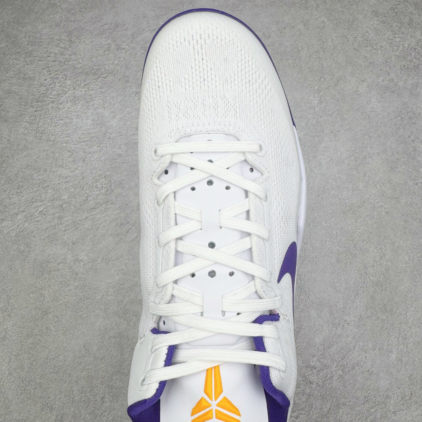 图片[4]-＃S2纯原 NK Zoom Kobe Ⅷ System 科比8代复刻实战运动低帮文化篮球鞋 湖人白紫 HF7485-001 React科技鞋垫加持 实战配置直接拉满 原楦纸板开发 鞋身流线型、后跟塑形 区分土肥圆 原厂针织鞋面一针一线匹配原版 全身鞋材卡料色独家定制 唯一万针立体刺绣SWOOSH 真实底模最大48.5 实战利器 专供海外市场 尺码：40 40.5 41 42 42.5 43 44 44.5 45 46 47.5 48.5 （脚宽、脚胖 建议买大半码）-选品中心