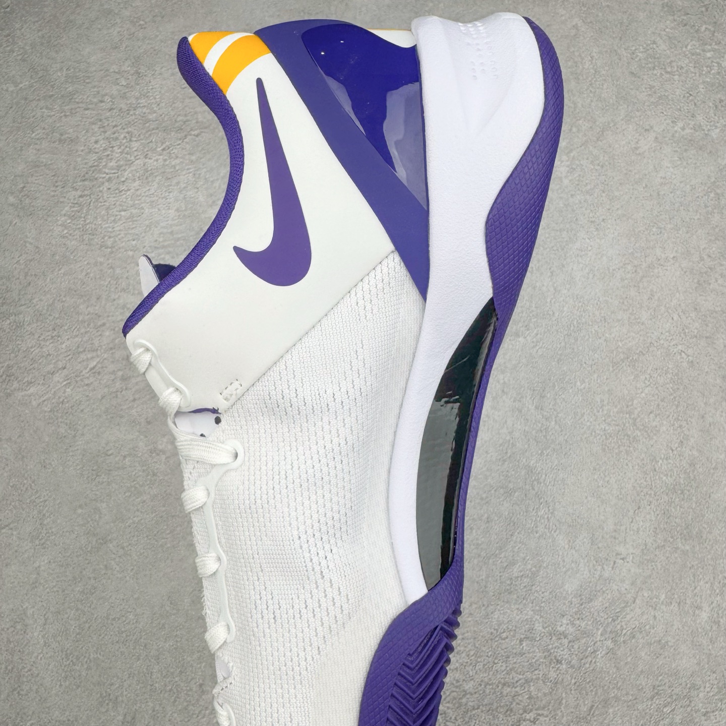 图片[7]-＃S2纯原 NK Zoom Kobe Ⅷ System 科比8代复刻实战运动低帮文化篮球鞋 湖人白紫 HF7485-001 React科技鞋垫加持 实战配置直接拉满 原楦纸板开发 鞋身流线型、后跟塑形 区分土肥圆 原厂针织鞋面一针一线匹配原版 全身鞋材卡料色独家定制 唯一万针立体刺绣SWOOSH 真实底模最大48.5 实战利器 专供海外市场 尺码：40 40.5 41 42 42.5 43 44 44.5 45 46 47.5 48.5 （脚宽、脚胖 建议买大半码）-选品中心